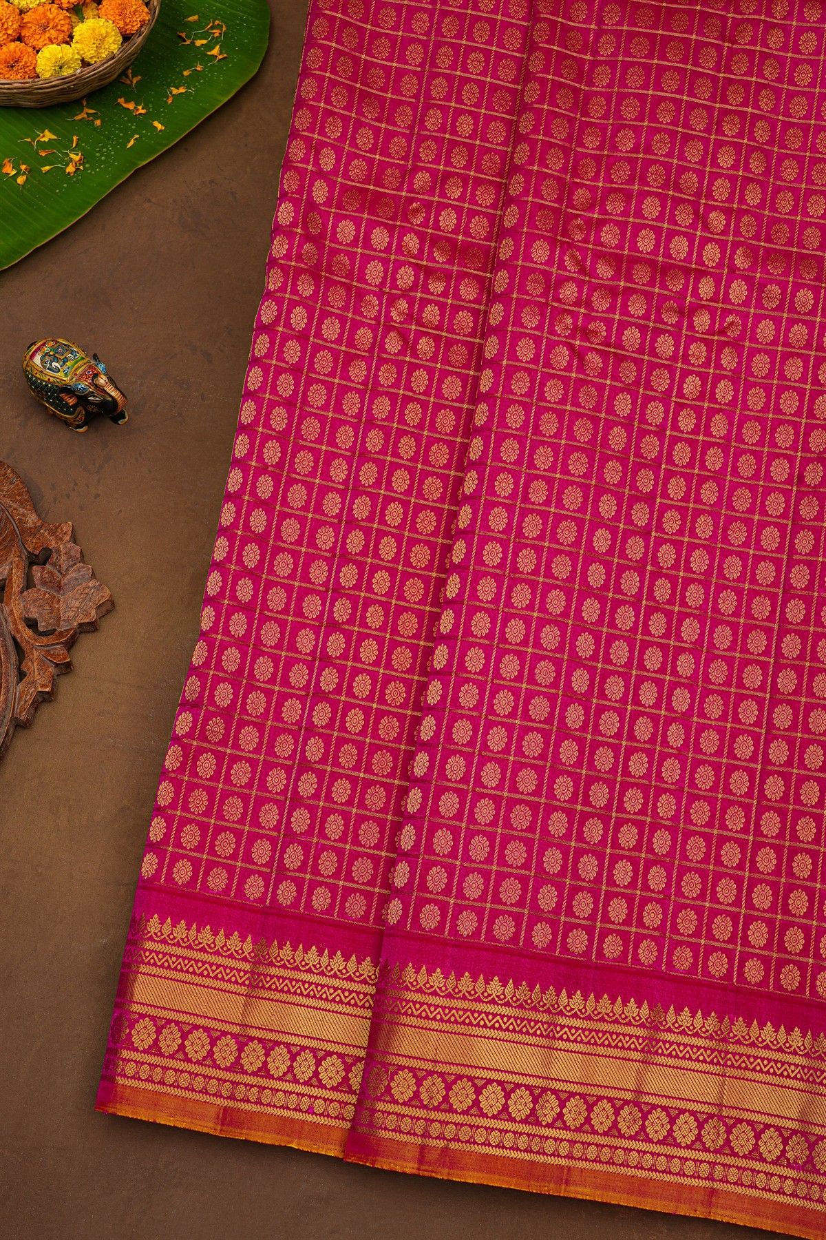 Gadwal Silk Magenta Saree With Florals And Leaves In Zari Checks