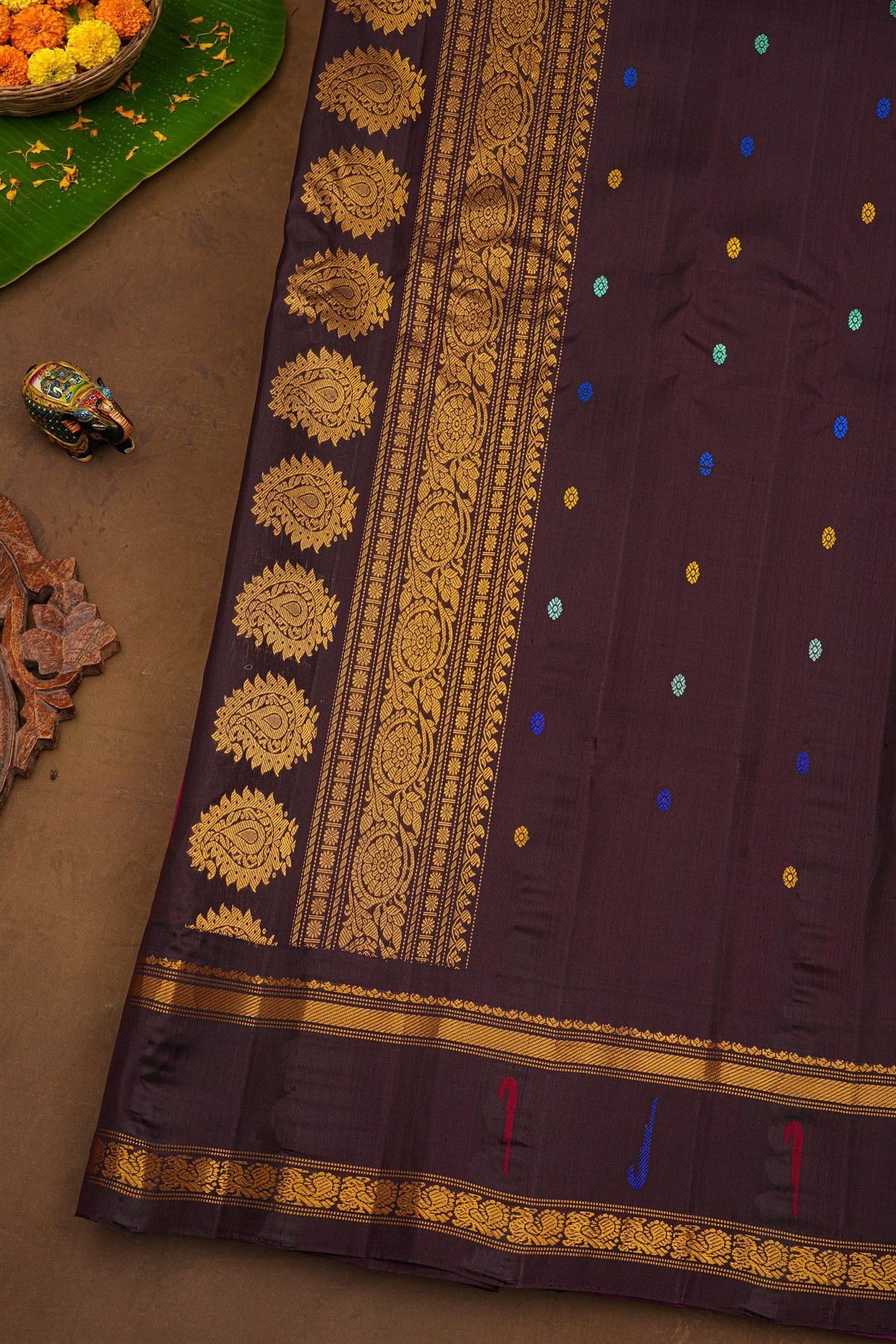 Gadwal Silk Dark Pink Saree With Buttis Body And Muniya And Peacock Border