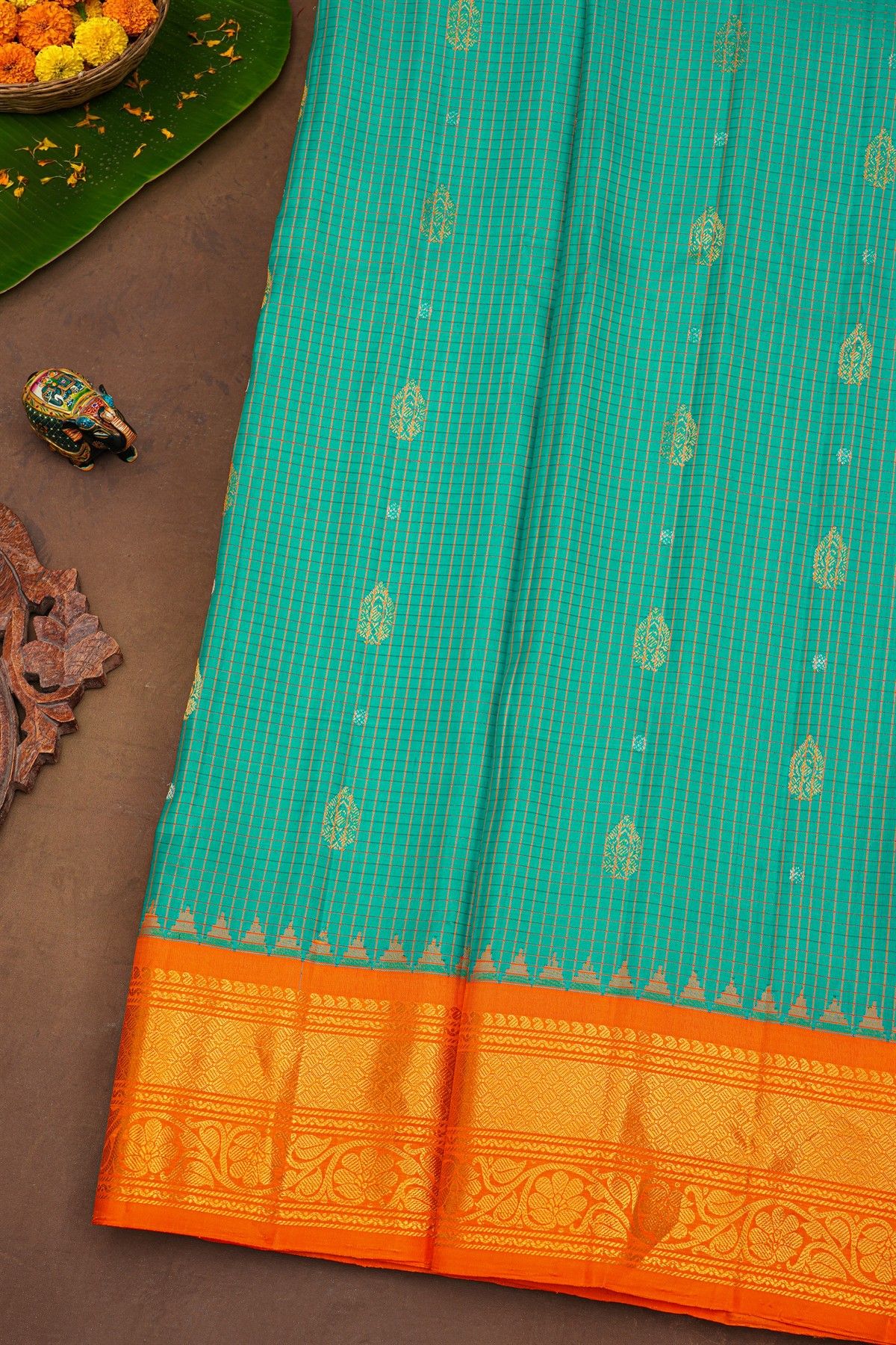 Gadwal Silk Blue Saree With Floral Brocade Pallu