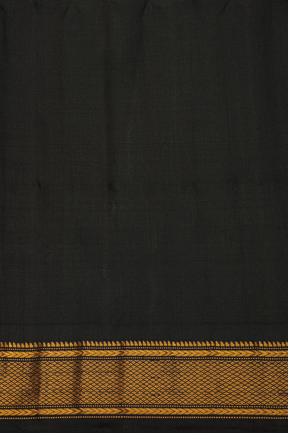 Gadwal Silk Turquoise Blue Saree With Buttis Body And Contrast Kaddi Border