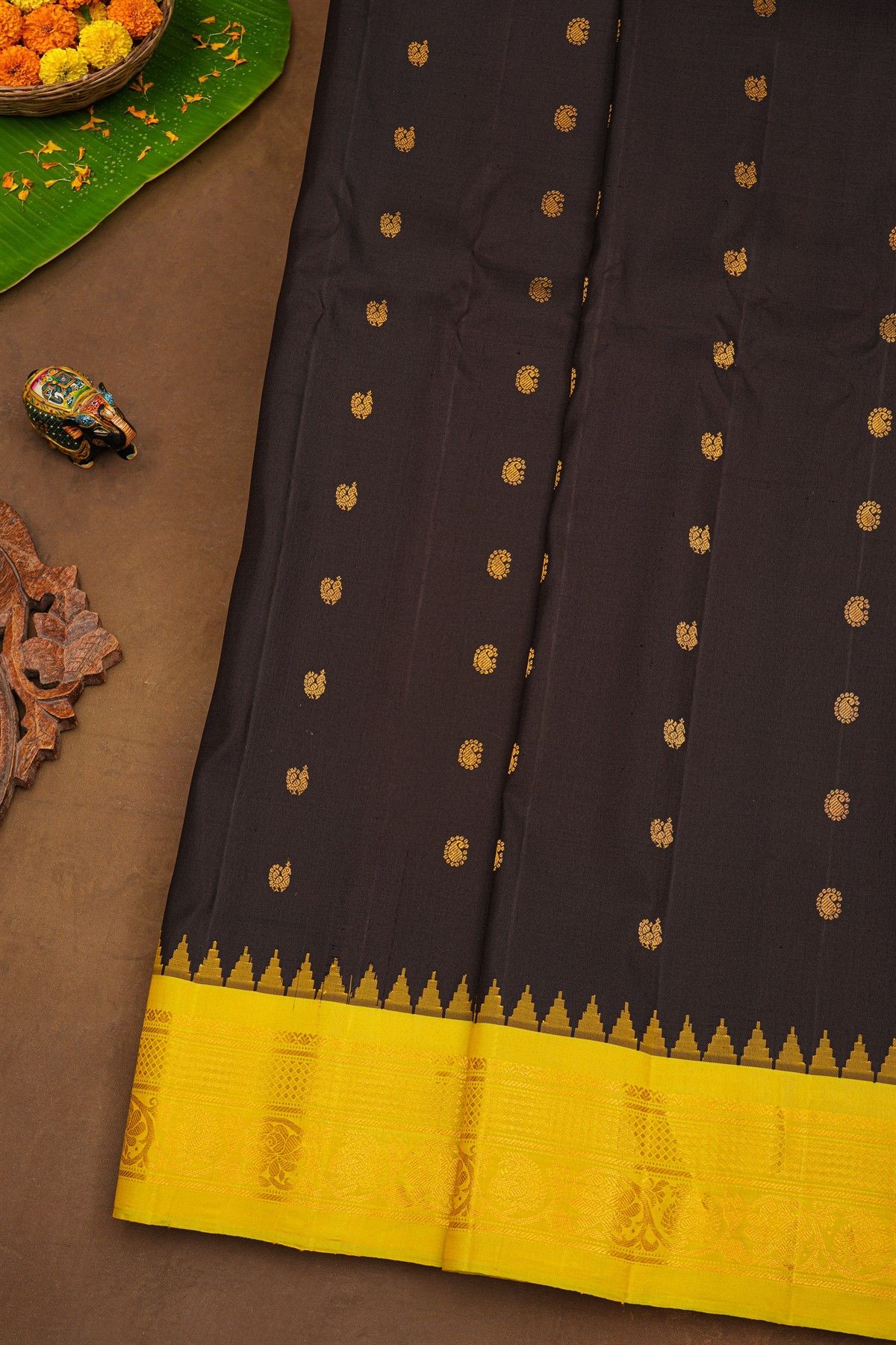 Gadwal Silk Black Saree With Florals And Leaves In Zari