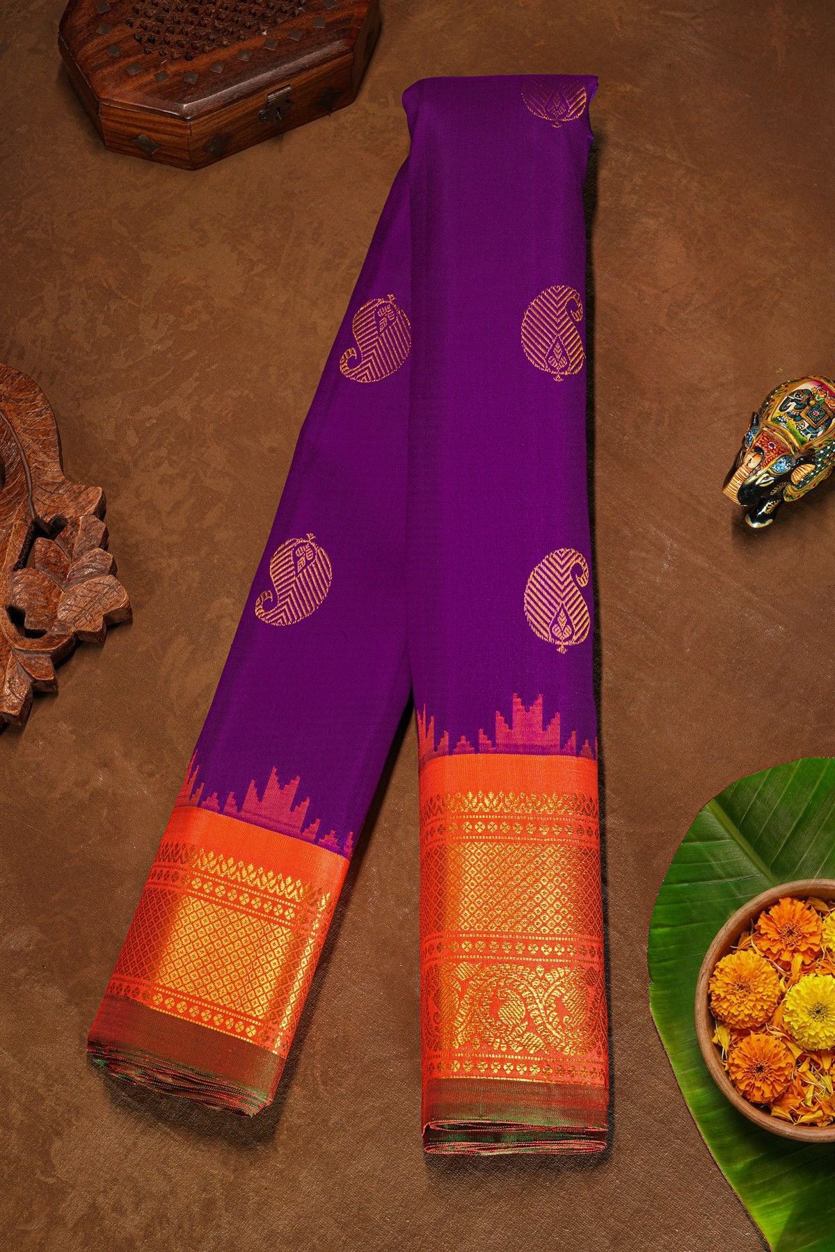 Gadwal Silk Purple Saree With Floral Brocade Pallu