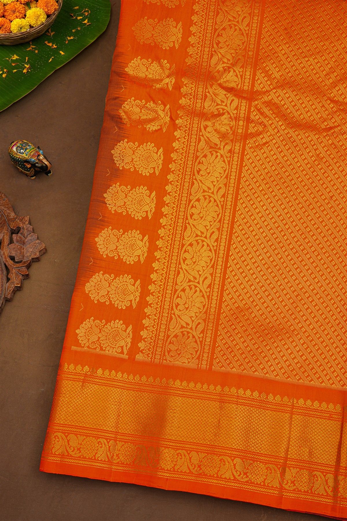 Gadwal Silk Violet Saree With Florals And Mango Paisleys Border