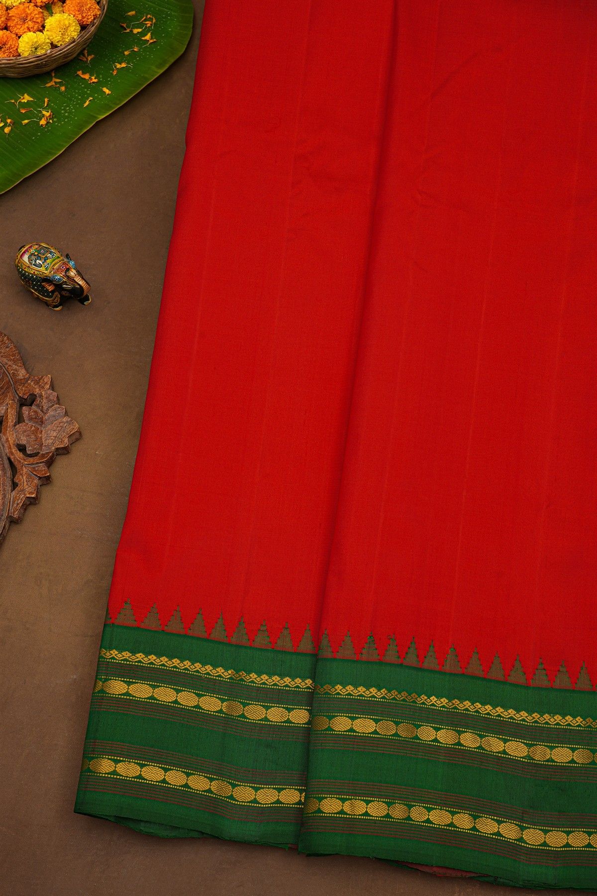 Gadwal Silk Red Saree With Dollars And Temples Border