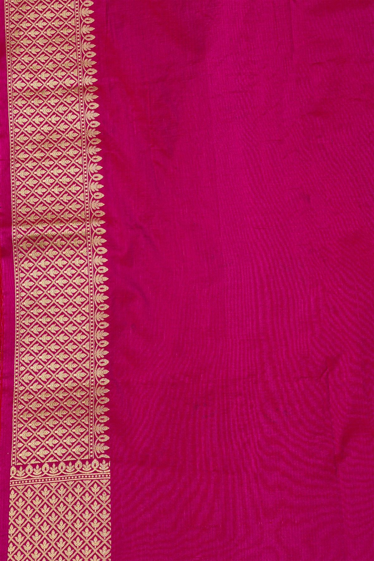 Banarasi Silk Pink Saree With Florals In Cross Checks With Zig-Zag Lines Border