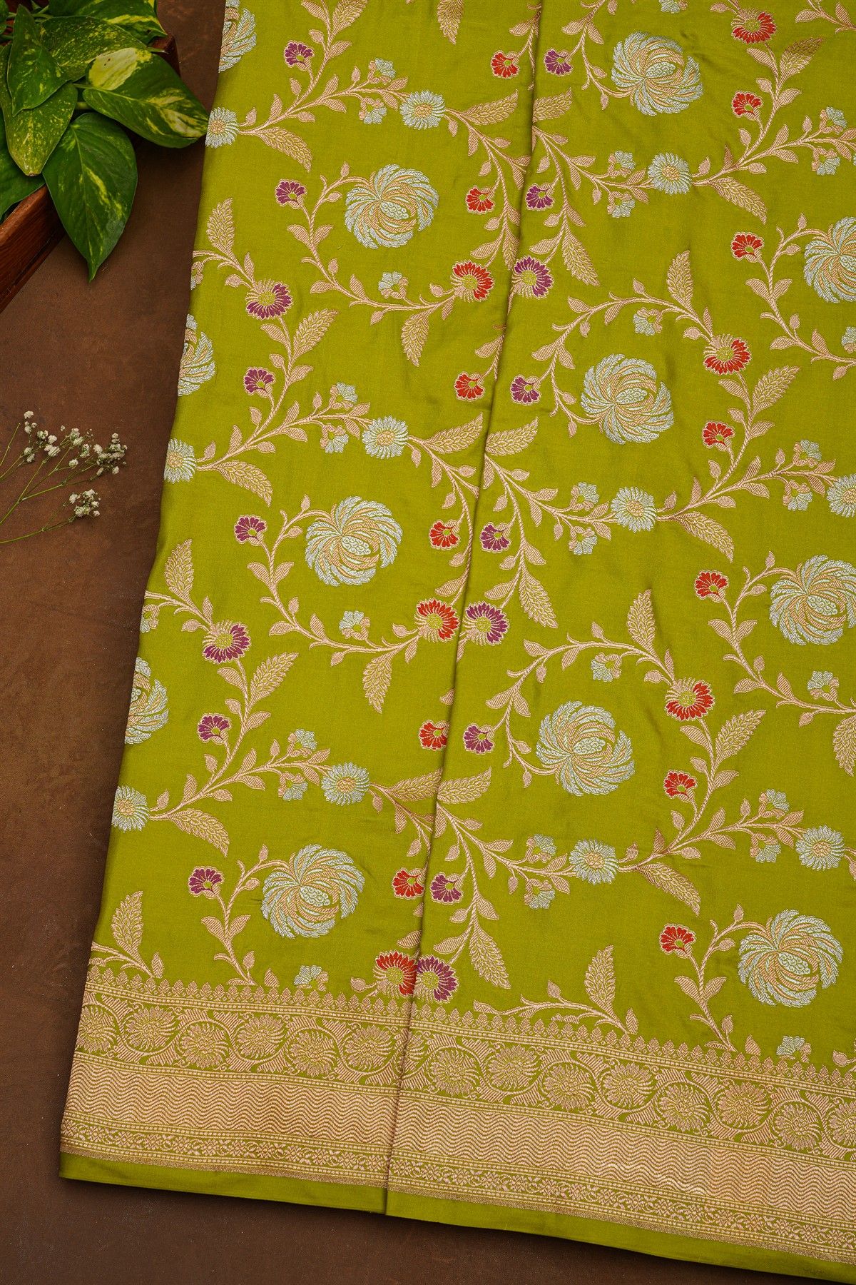 Banarasi Silk Mehendi Green Saree With Florals And Leaves Jaal Border