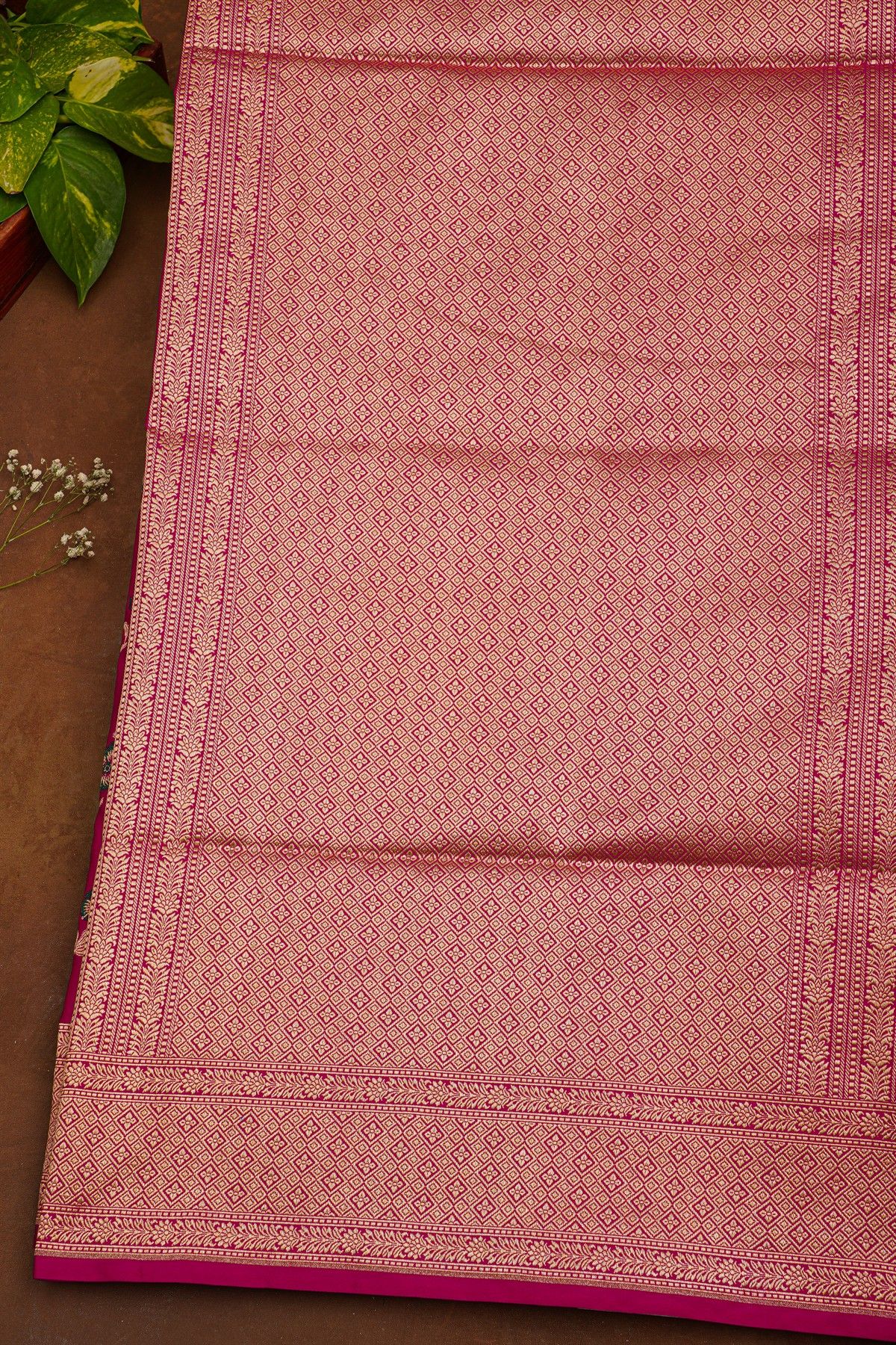 Banarasi Silk Pink Saree With Florals And Leaves Jaal Border