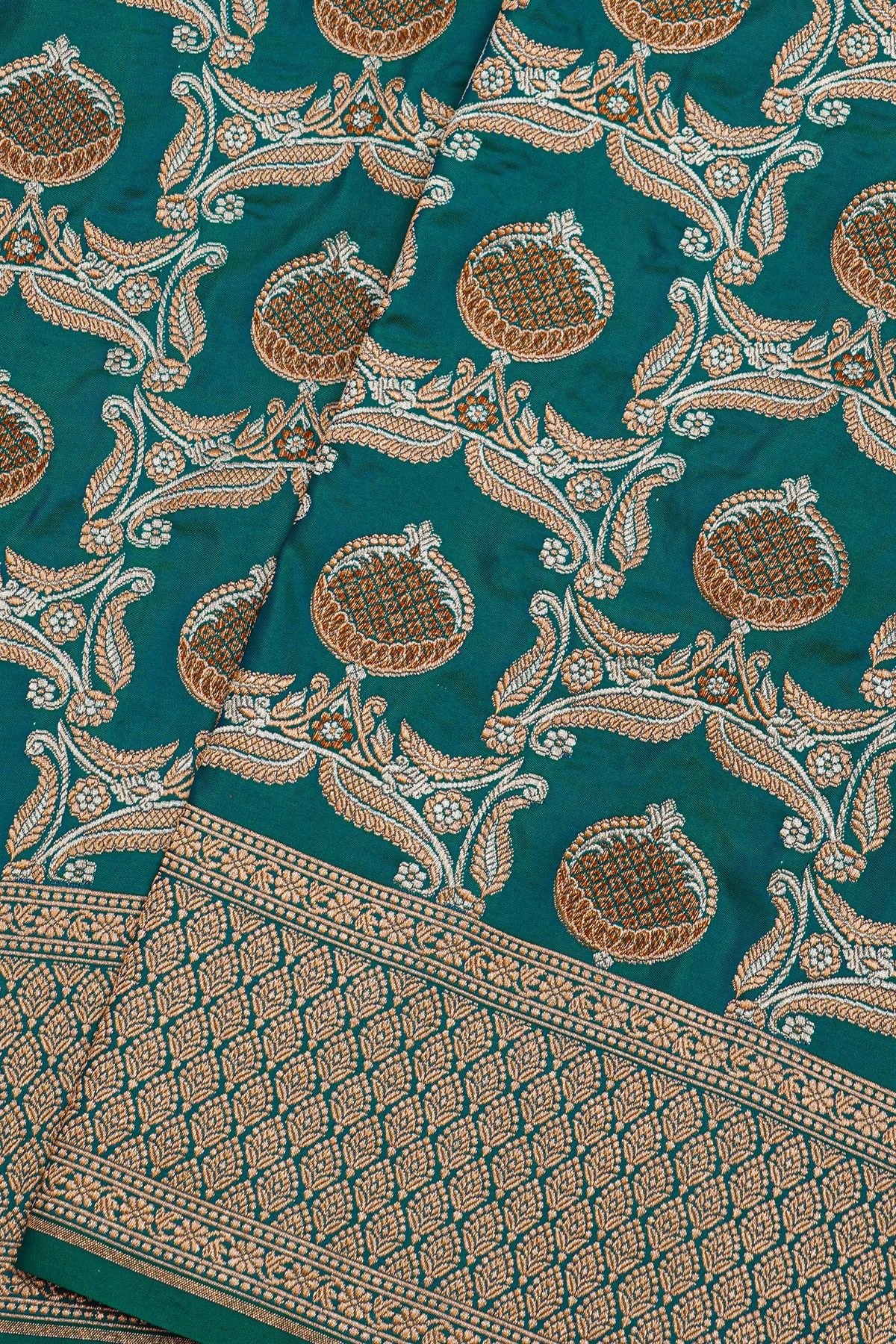Banarasi Silk Peacock Green Saree With Florals With Leaves Border