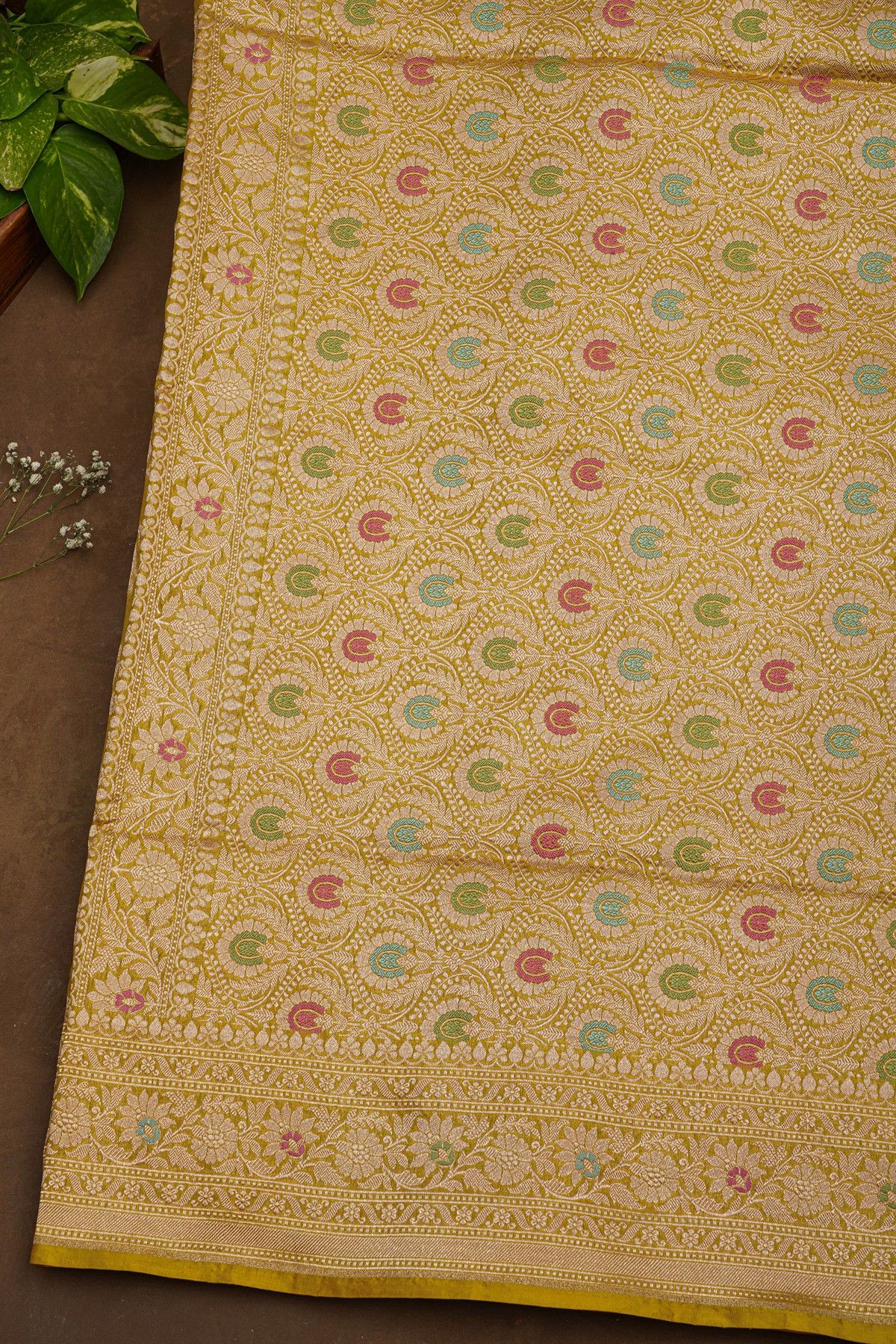 Banarasi Silk Mehendi Green Saree With Florals And Leaves Border