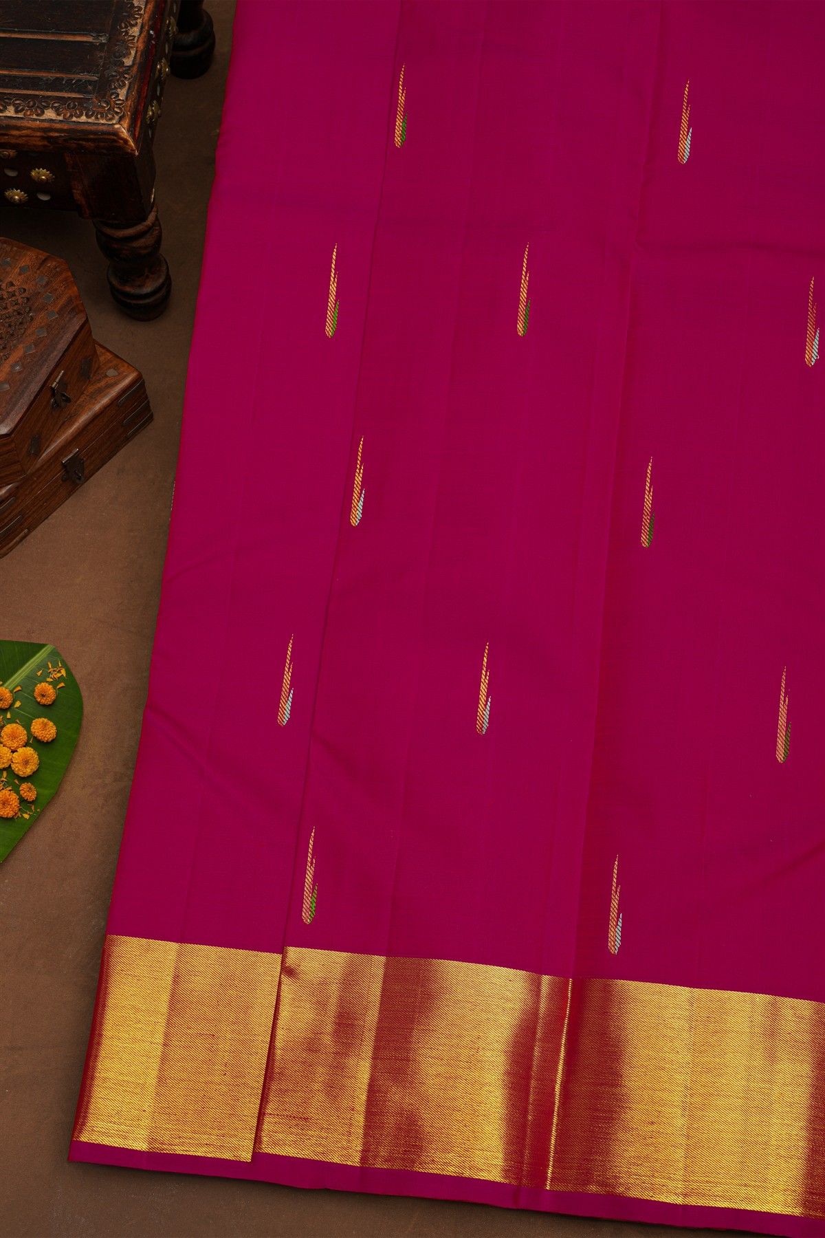 Kancheepuram Pure Silk Pink Saree Leaf Body With Kaddi Border