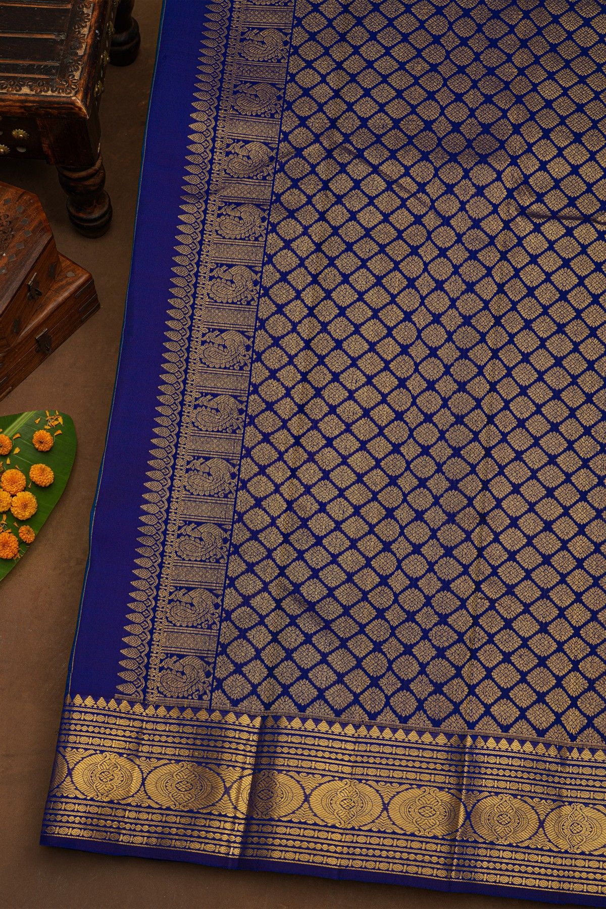 Kancheepuram Pure Silk Royal Blue Saree With Florals And Leaves Border
