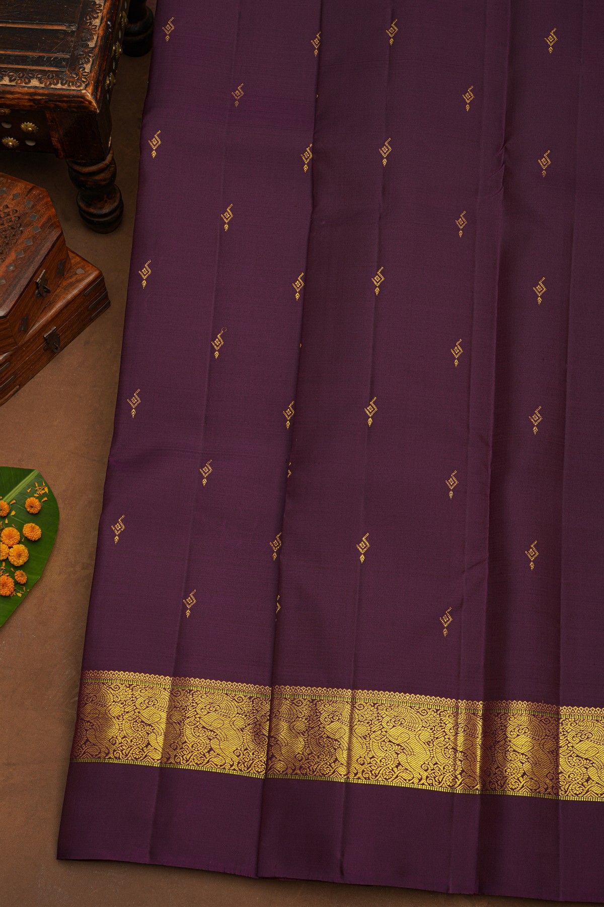 Kancheepuram Pure Silk Purple Saree With Muniya Buttis Edge Border