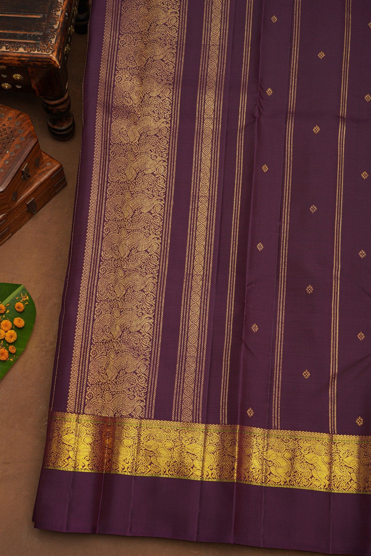 Kancheepuram Pure Silk Purple Saree With Muniya Buttis Edge Border