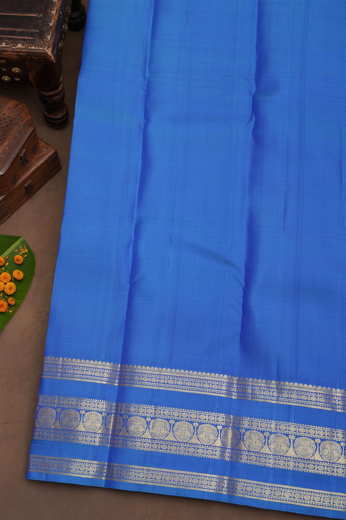 Kancheepuram Pure Silk Peacock Green Green Saree With Florals And Leaves Border