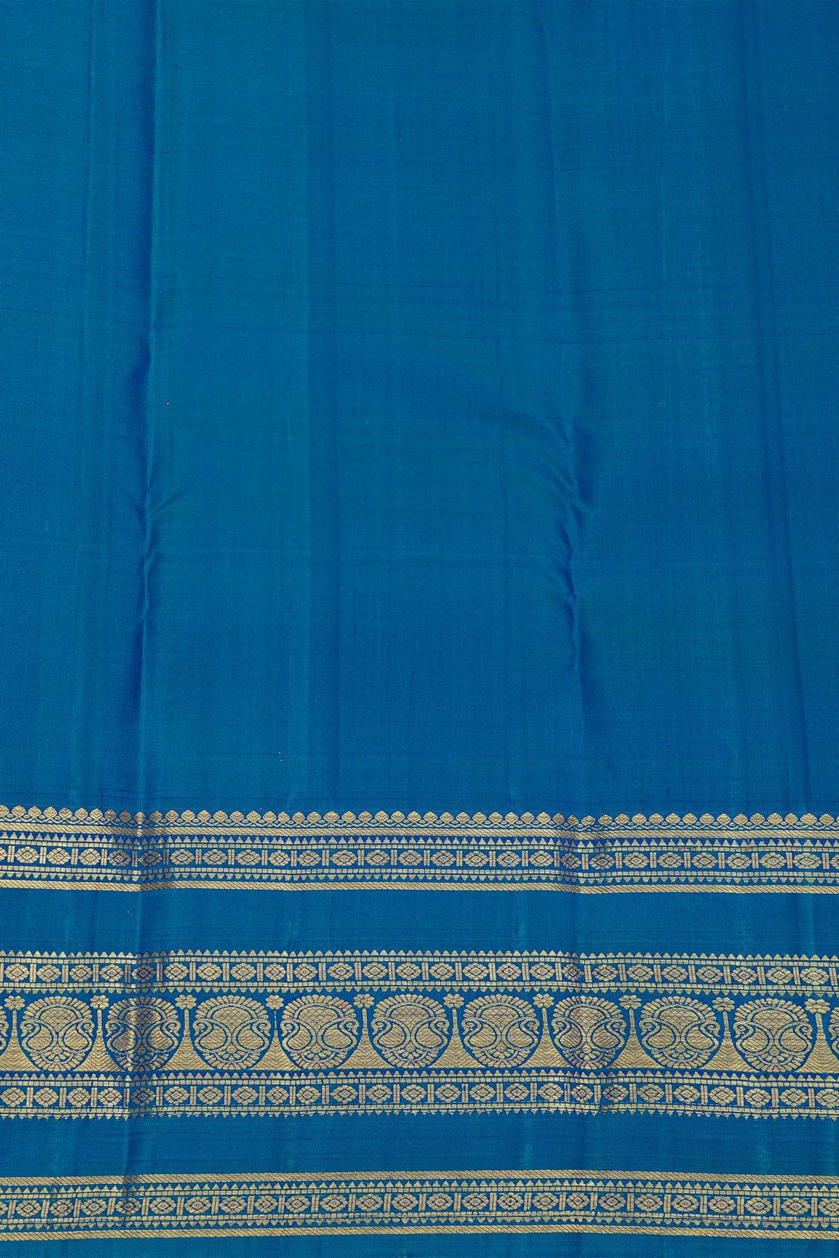 Kancheepuram Pure Silk Peacock Green Green Saree With Florals And Leaves Border