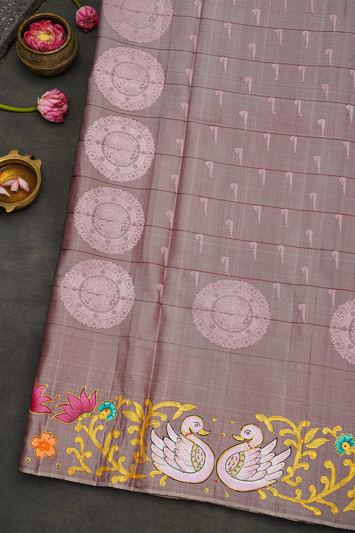 Gadwal Silk Dusty Pink Saree With Tanjore Hand Painted Border