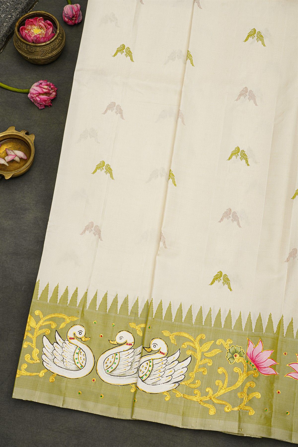 Gadwal Silk Off White Saree With Tanjore Hand Painted Border