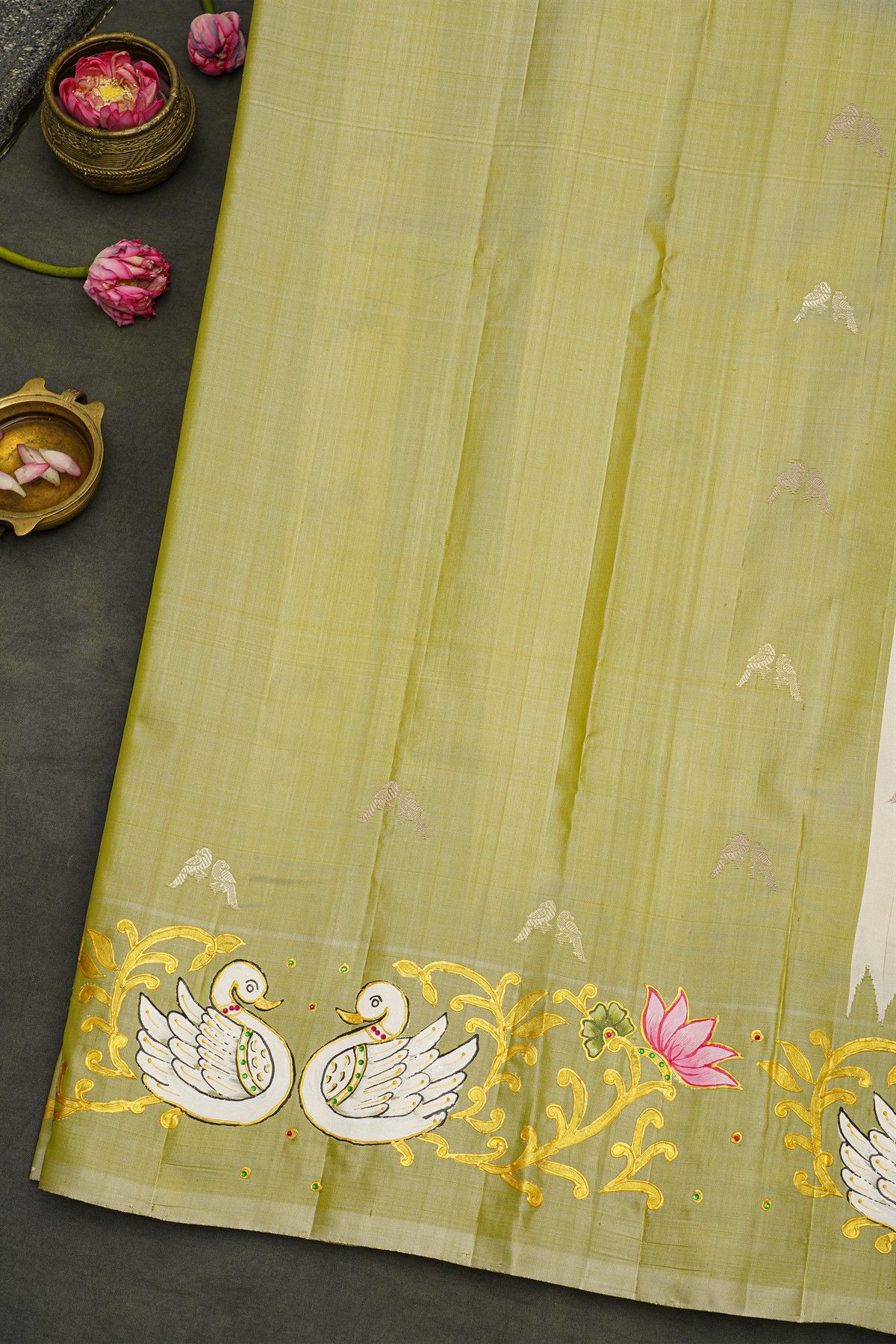 Gadwal Silk Off White Saree With Tanjore Hand Painted Border