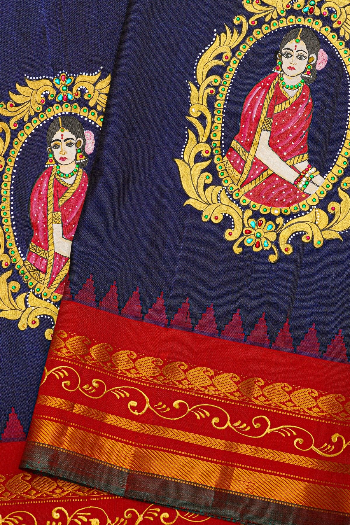 Gadwal Silk Navy Blue Saree With Queen Medallion Motifs Border And Brocade Pallu