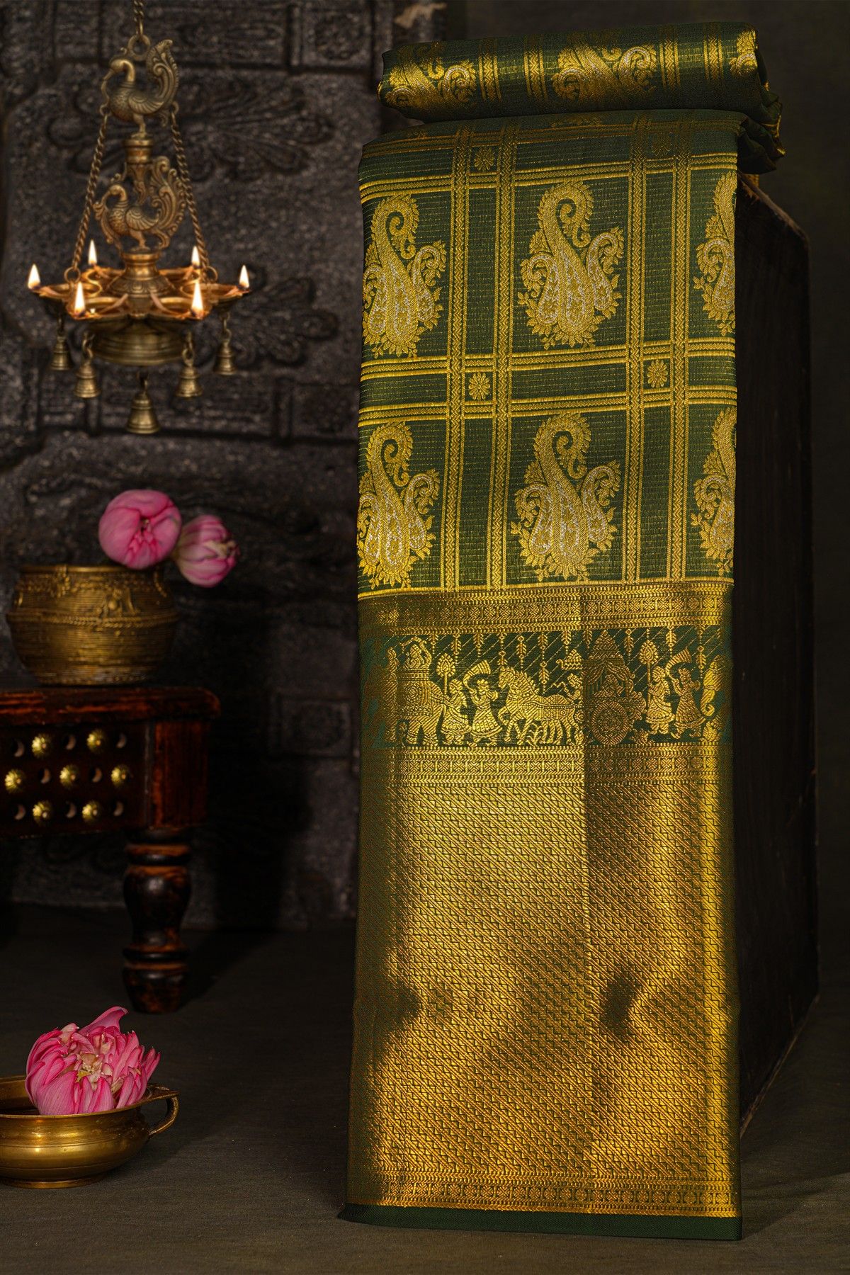 Kancheepuram Silk Bottle Green Saree With Self Zig-Zag Lines And Pallaki Motifs Border