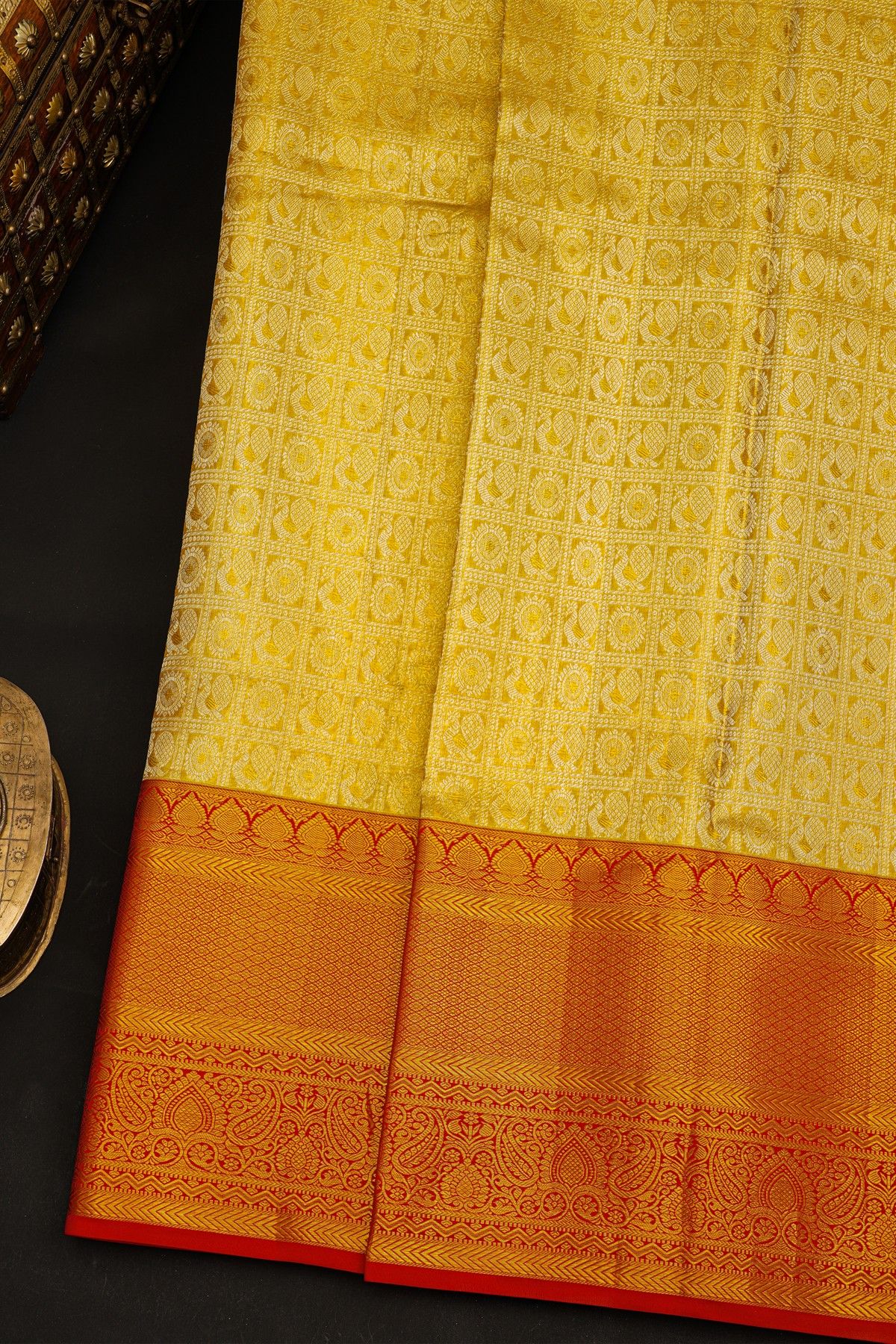 Kancheepuram Silk Dual Colour Saree With Floral Brocade Pallu