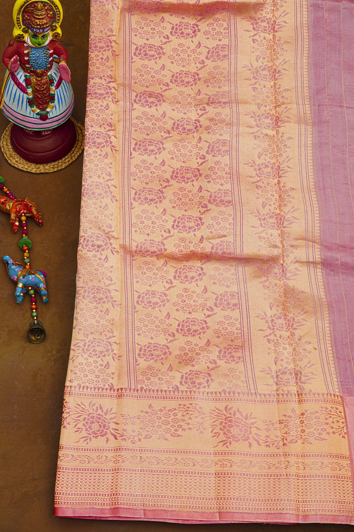 Fancy Matka Silk Magenta Saree With Florals And Leaves Body