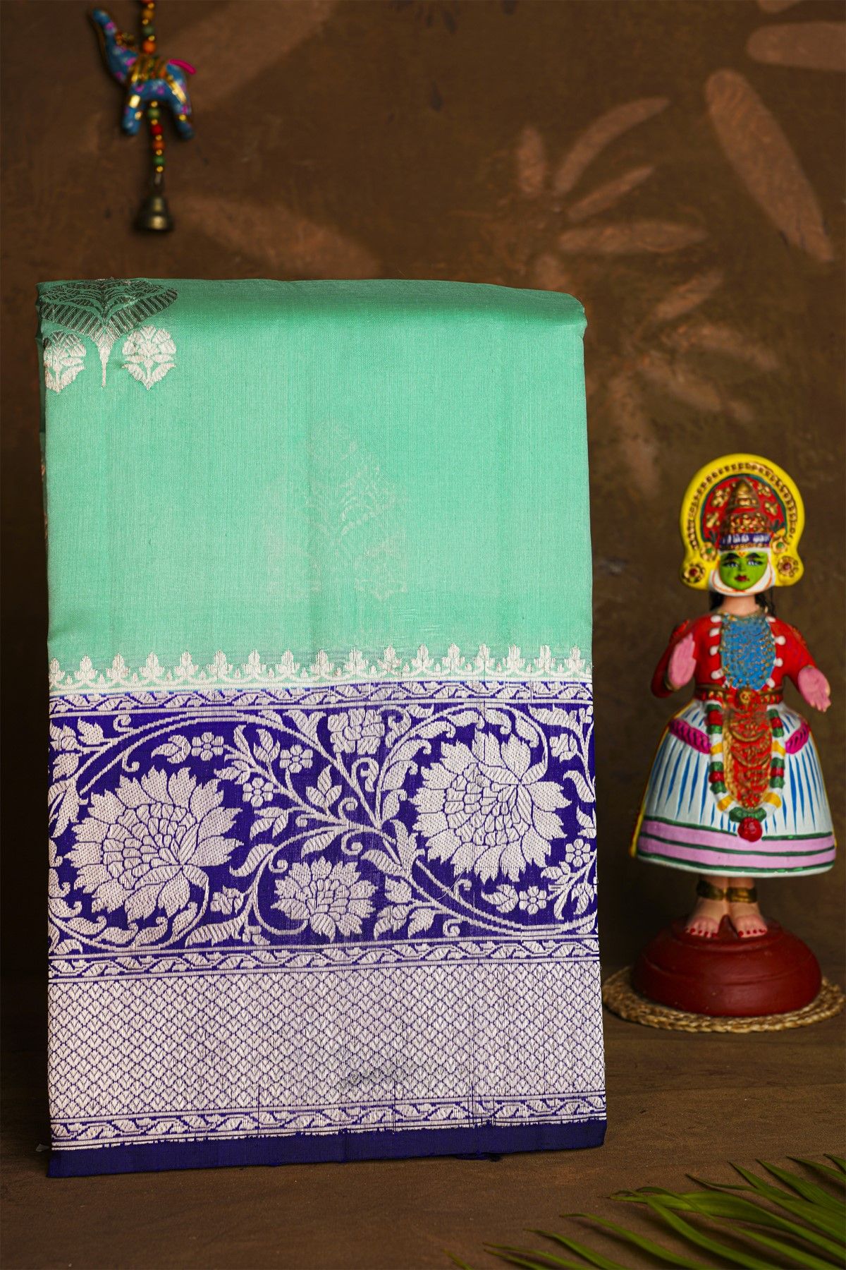 Fancy Matka Silk Sea Green Saree With Florals And Leaves Body