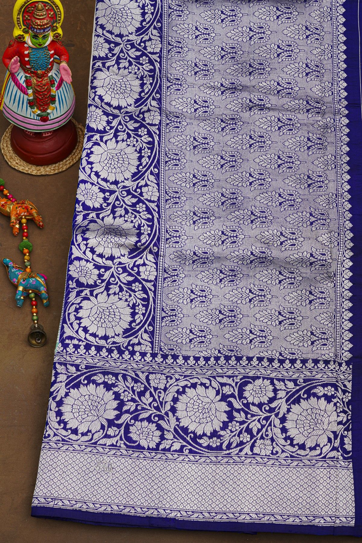 Fancy Matka Silk Sea Green Saree With Florals And Leaves Body