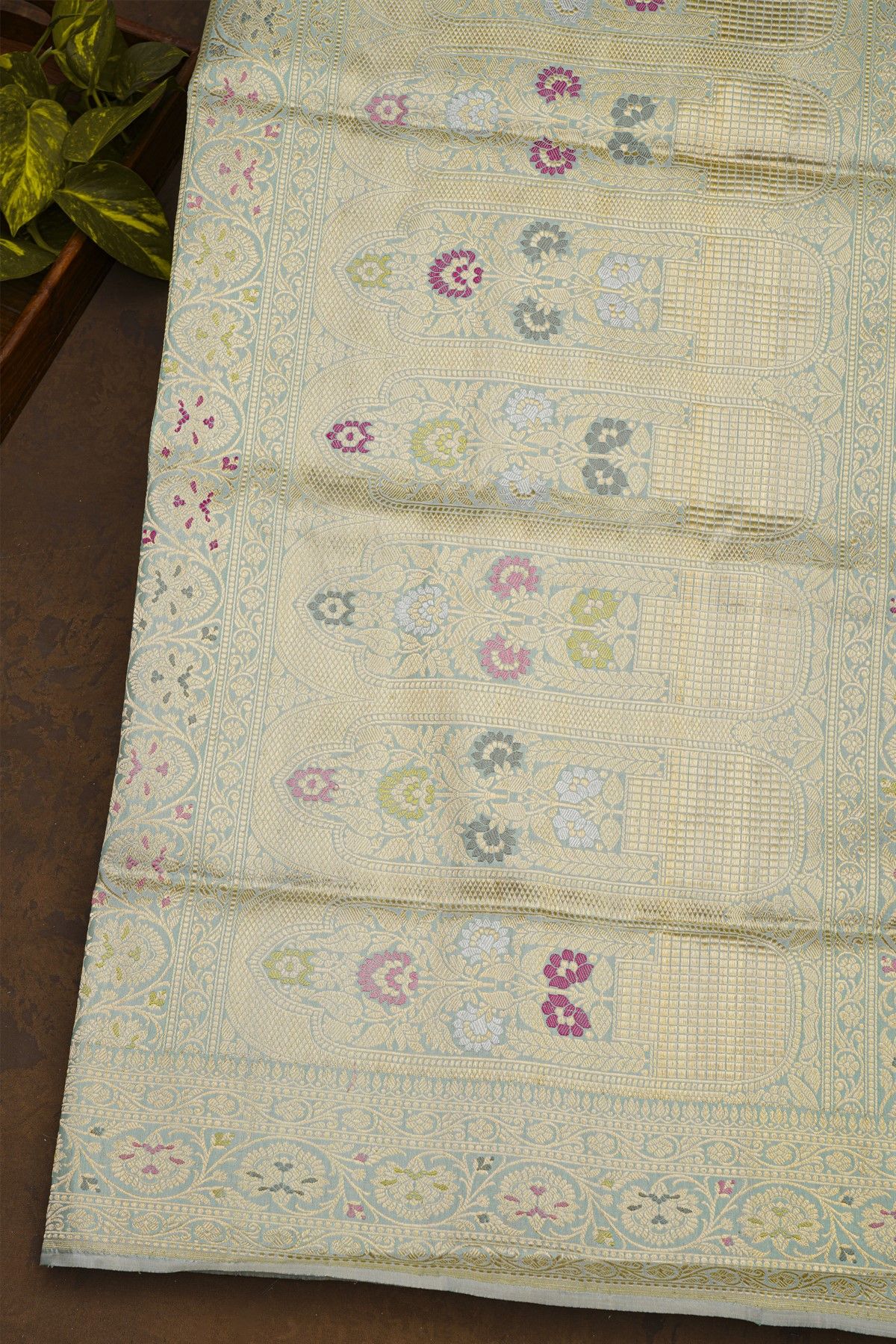 Banarasi Silk Light Grey Saree With Florals In Meenakari Weave