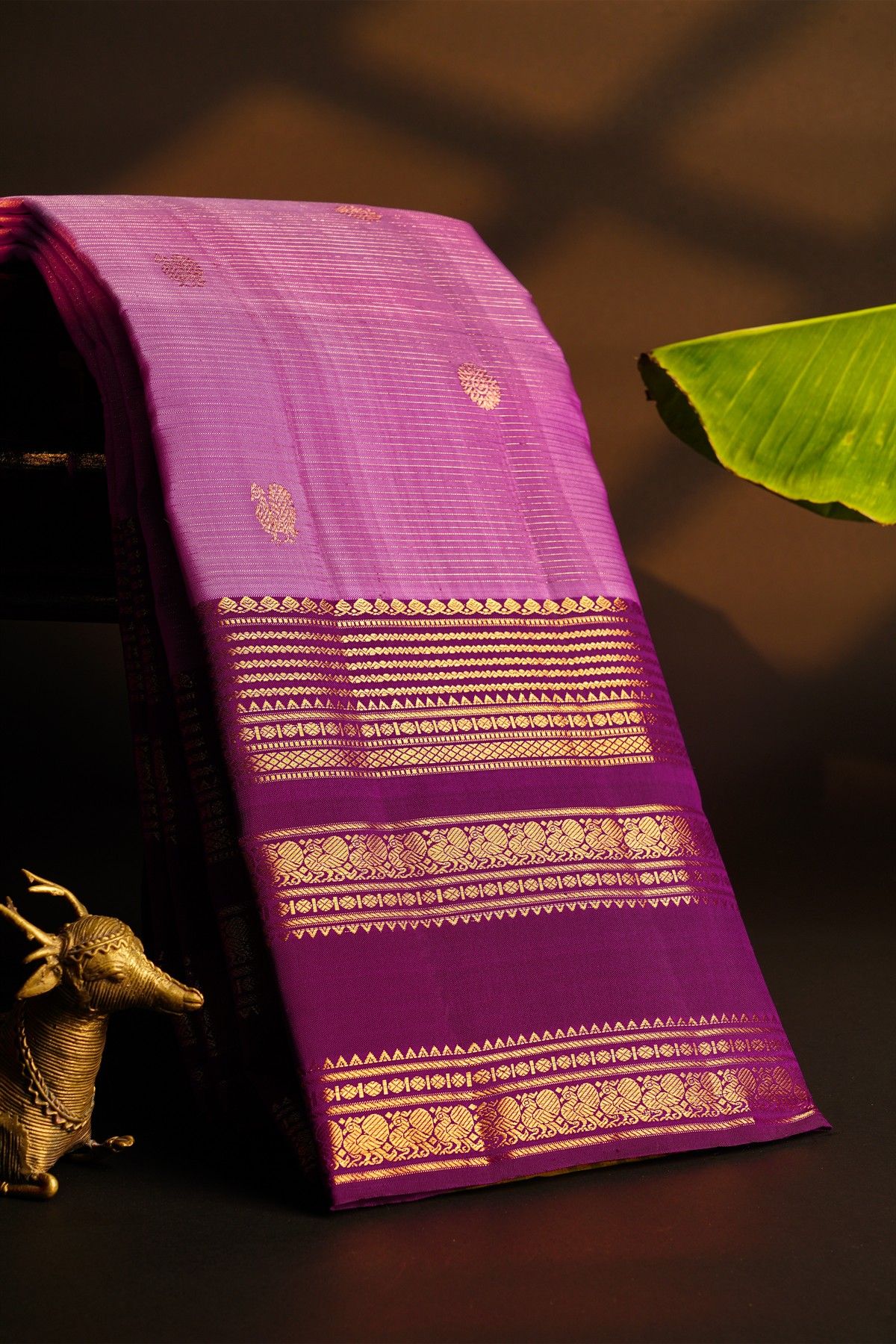 Kancheepuram Vintage Silk Lavender Saree With Diamonds In Lines Border