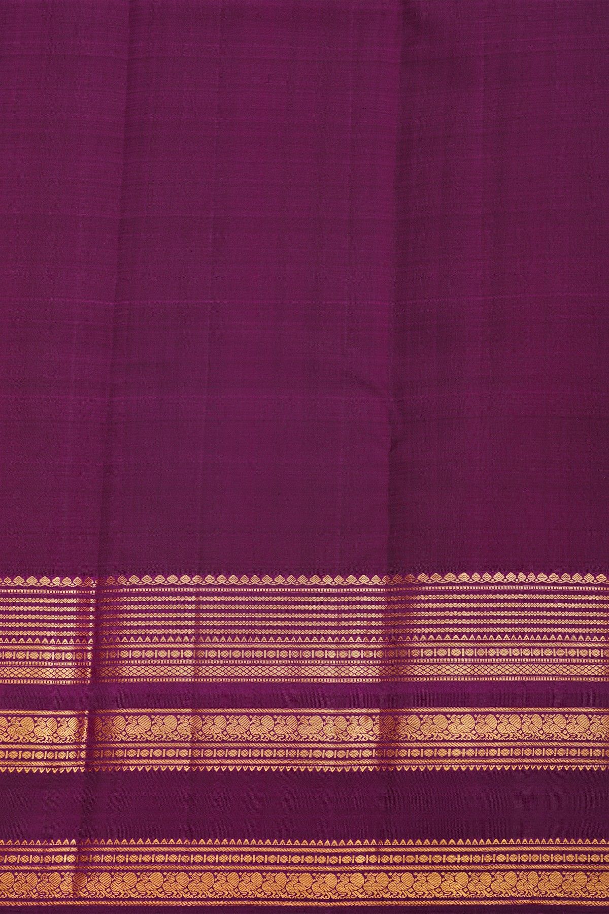 Kancheepuram Vintage Silk Lavender Saree With Diamonds In Lines Border