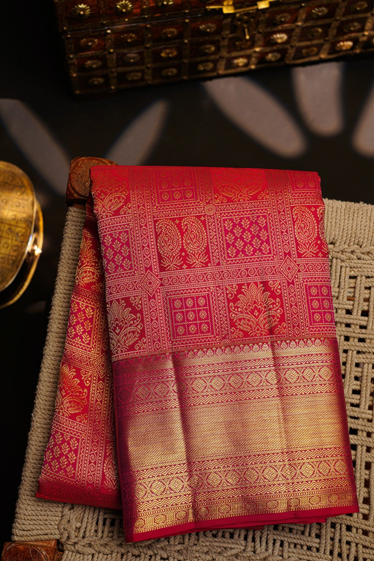 Kancheepuram Silk Dual Colour Saree With Florals Body Self Border