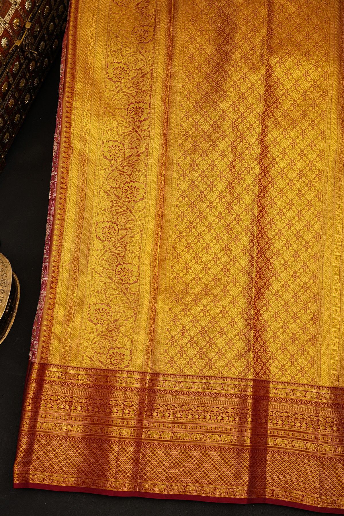 Kancheepuram Silk Dual Colour Saree With Florals Body Contrast Border