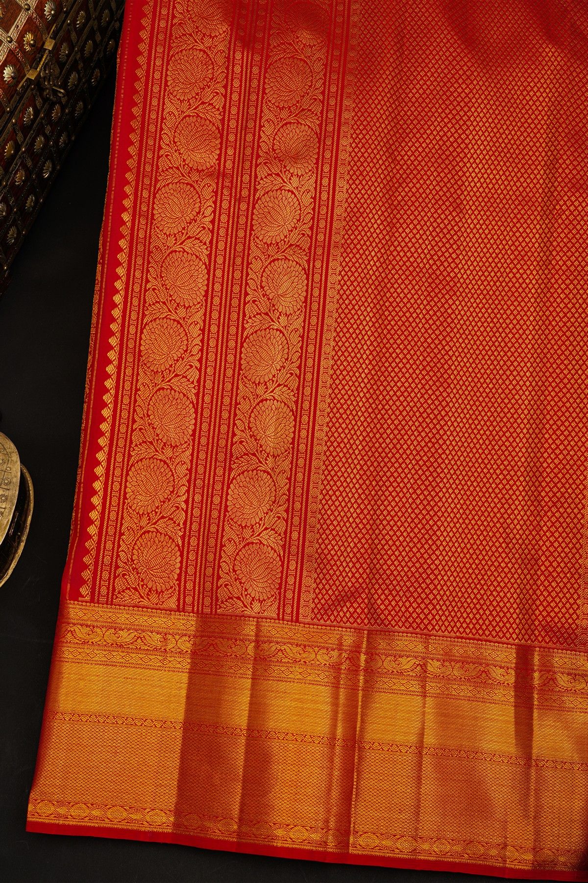 Kancheepuram Silk Maroon Saree With Animals Body Self Border