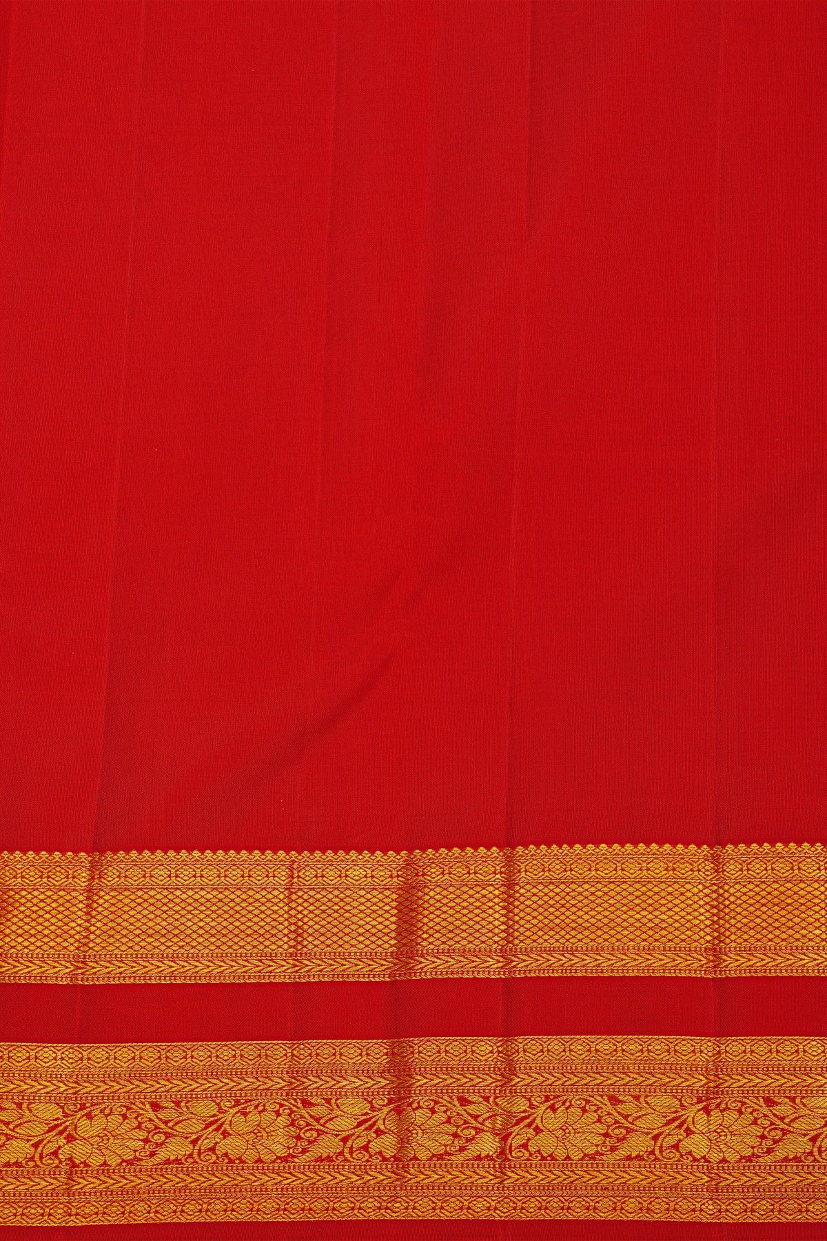 Kancheepuram Silk Red Saree With Wave Design Body Self Gap Border