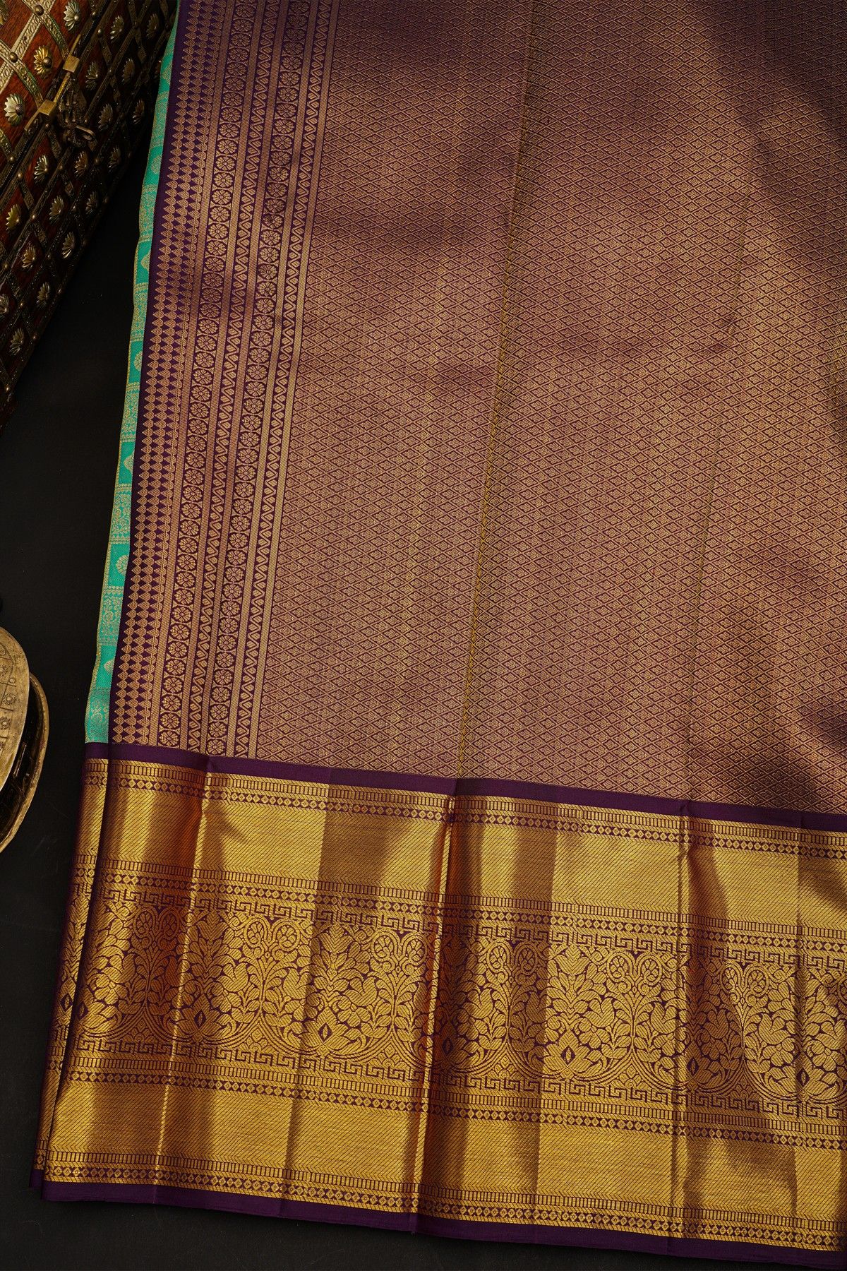 Kancheepuram Silk Sea Green Saree With Florals And Leaves Jaal Border
