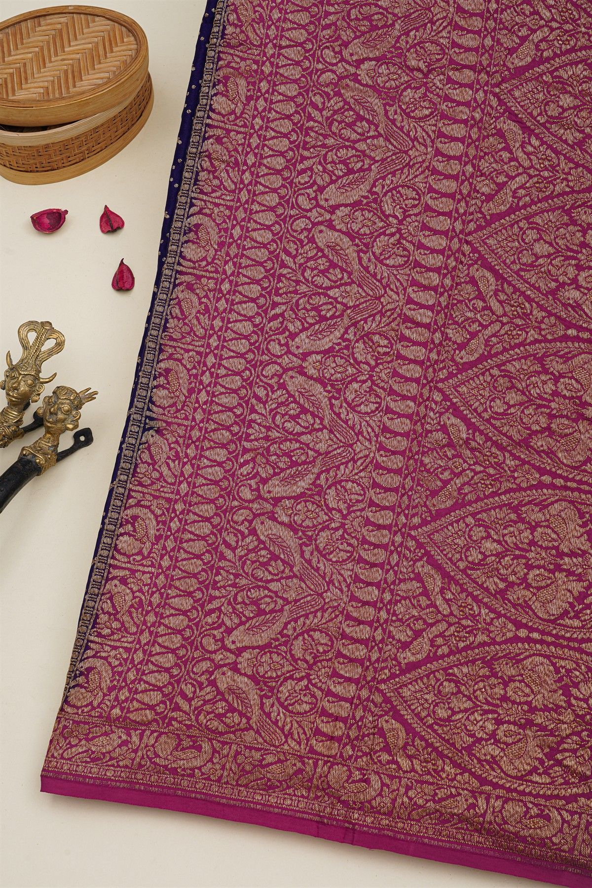 Banarasi Kaddi Georgette Navy Blue Saree With Birds In Cross Checks Body