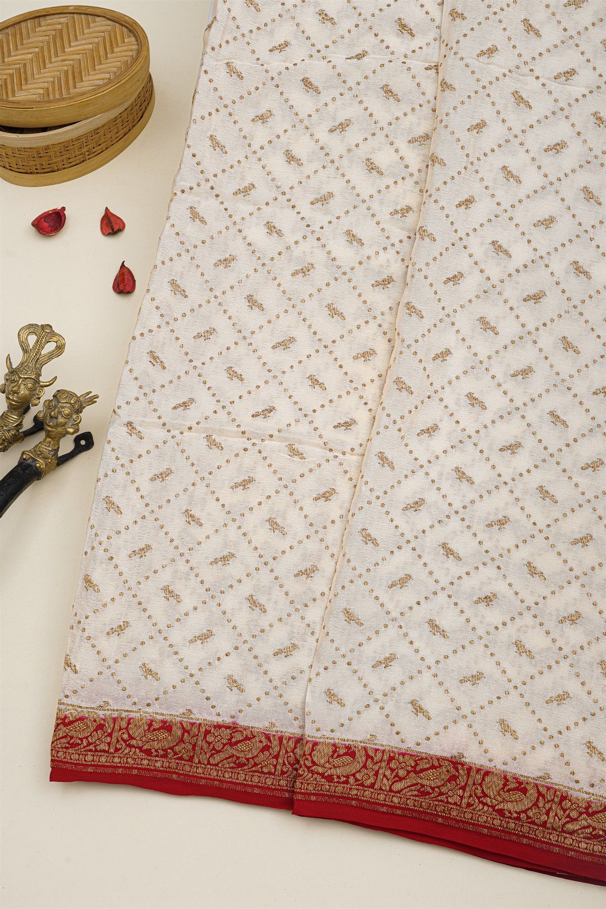 Banarasi Kaddi Georgette Off White Saree With Peacocks In Cross Checks Body