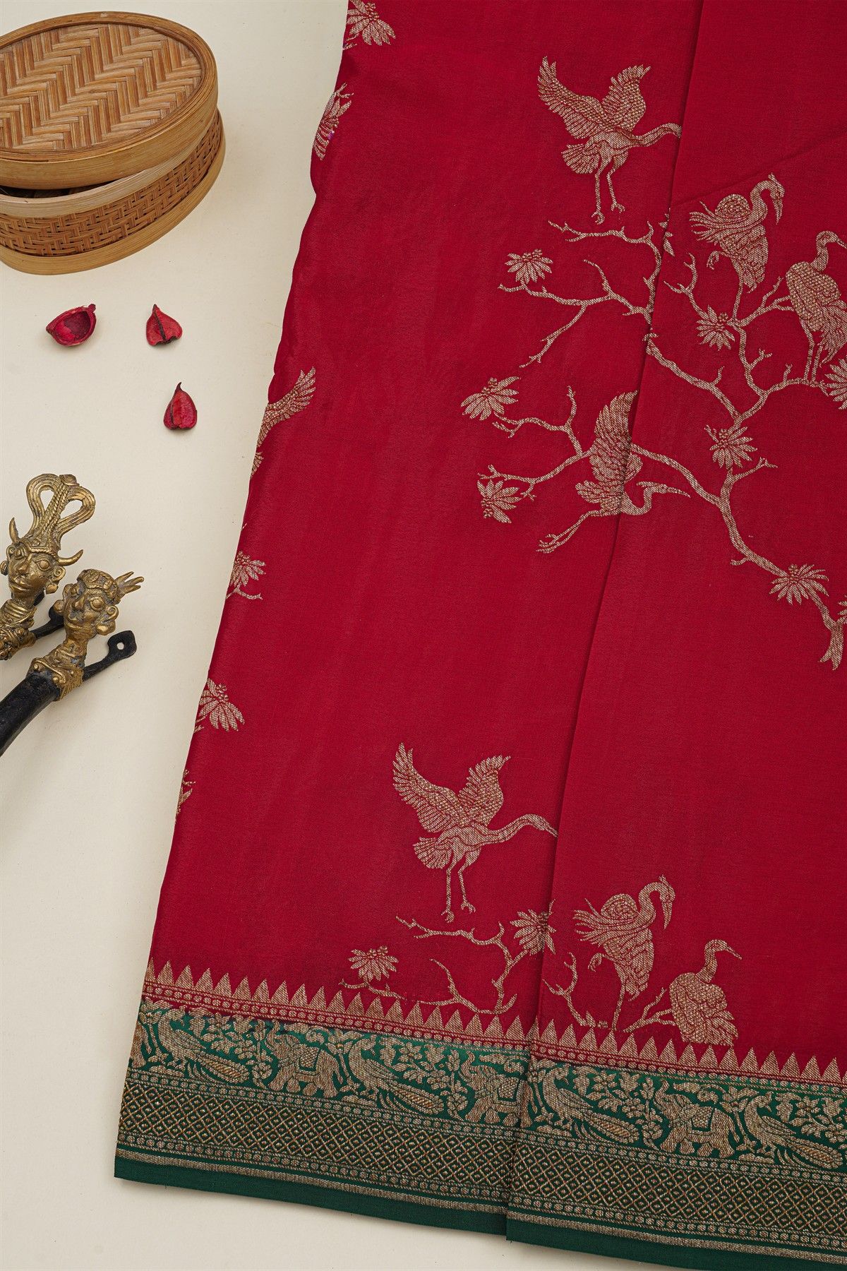 Banarasi Kaddi Georgette Magenta Saree With Florals And Cranes Body