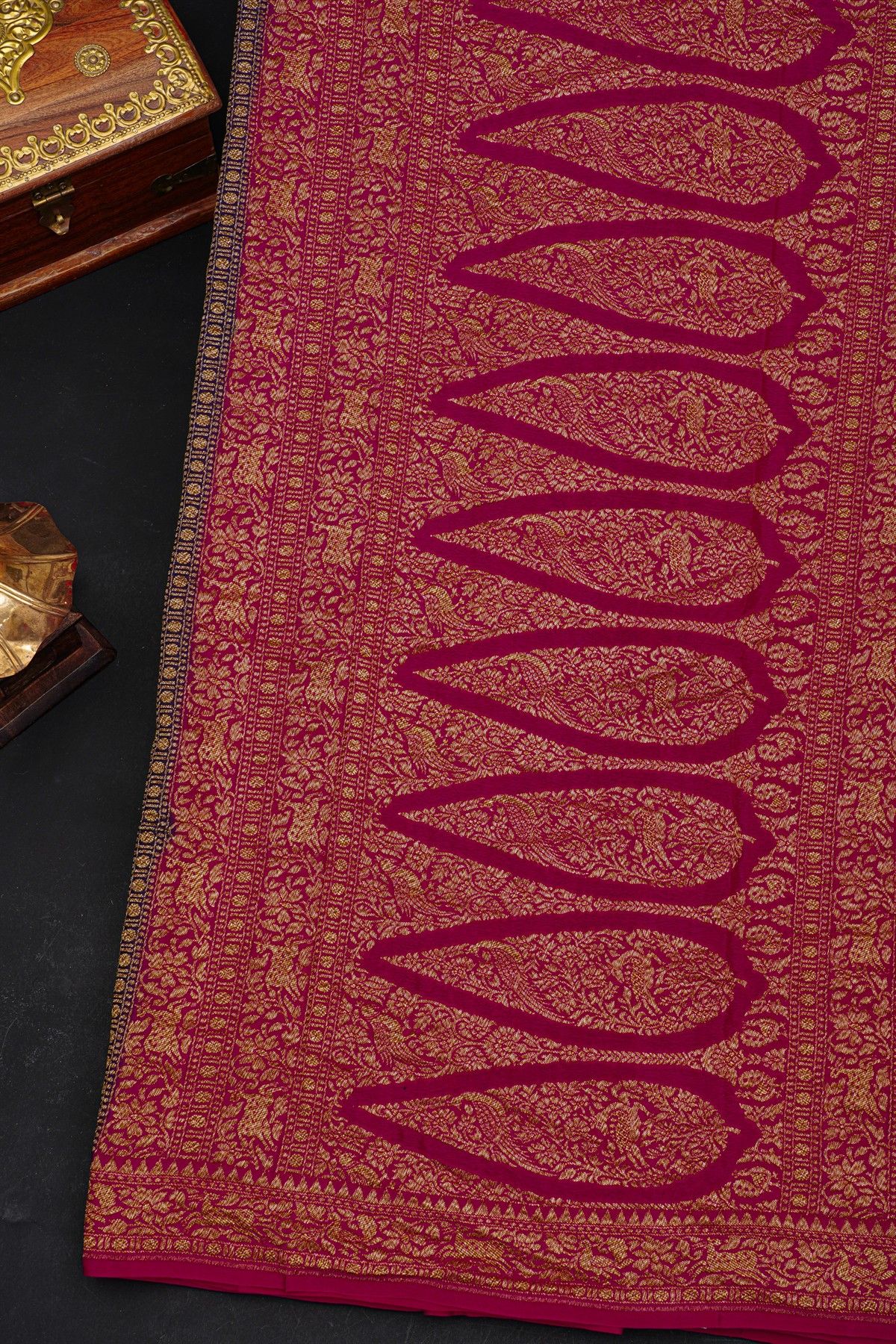 Fancy Georgette Dark Violet Saree With Floral Buttis Body And Contrast Florals And Leaves With Animals And Birds Border