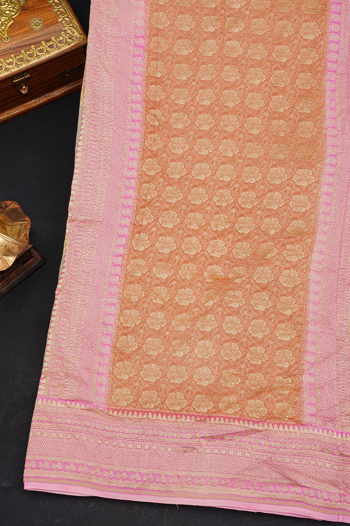 Fancy Georgette Off White Saree With Meenakari Floral Jaal Body And Contrast Diamonds And Florals Border
