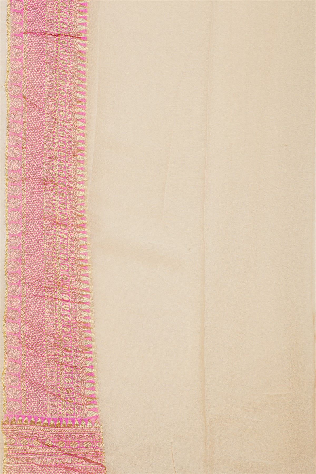 Fancy Georgette Off White Saree With Meenakari Floral Jaal Body And Contrast Diamonds And Florals Border