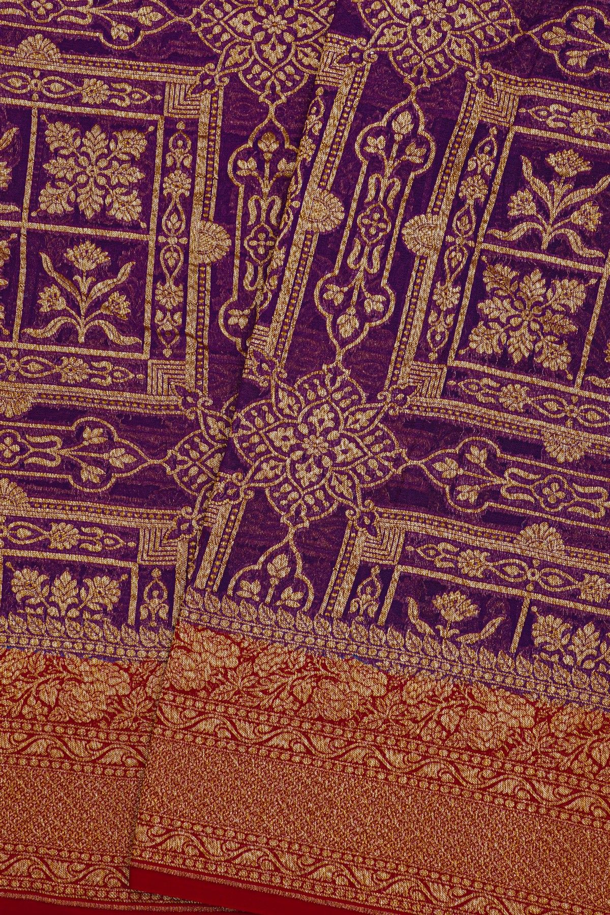 Fancy Georgette Purple Saree With Florals And Leaves Body And Contrast Florals And Leaves Border
