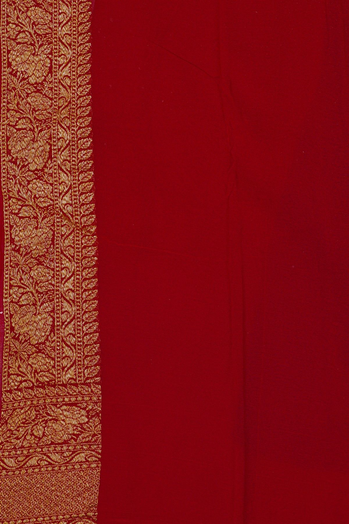 Fancy Georgette Purple Saree With Florals And Leaves Body And Contrast Florals And Leaves Border