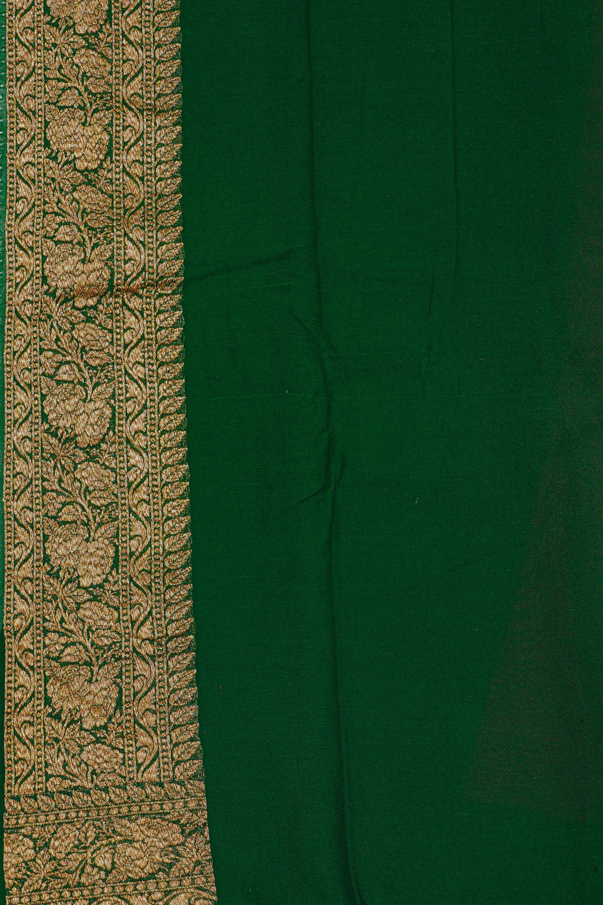 Fancy Georgette Maroon Saree With Florals And Leaves Body And Contrast Florals And Leaves With Kaadi Border