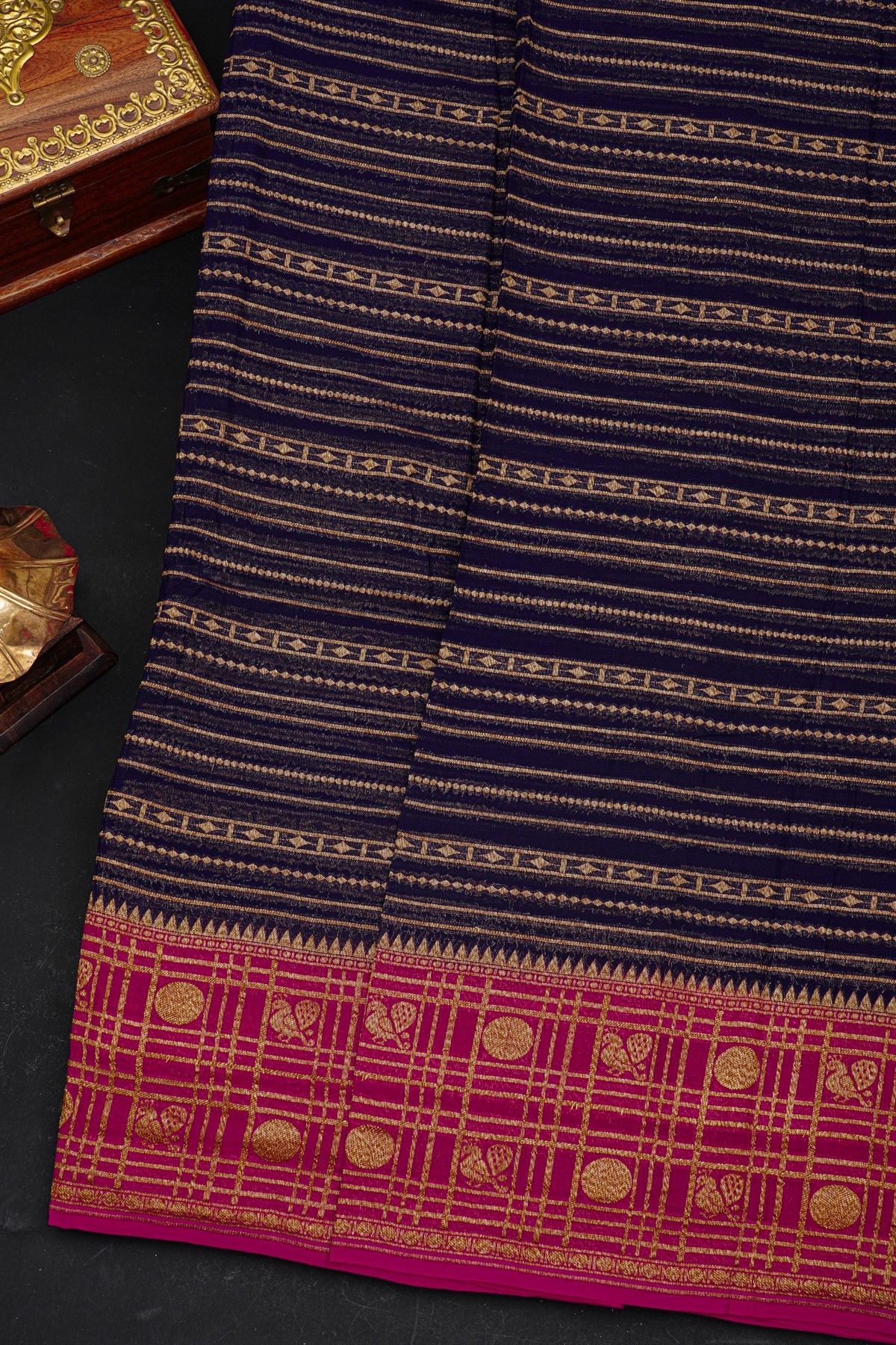 Fancy Georgette Violet Saree With Florals And Leaves Jaal, Florals And Buttis Body And Contrast Florals And Leaves Jaal With Animals Border