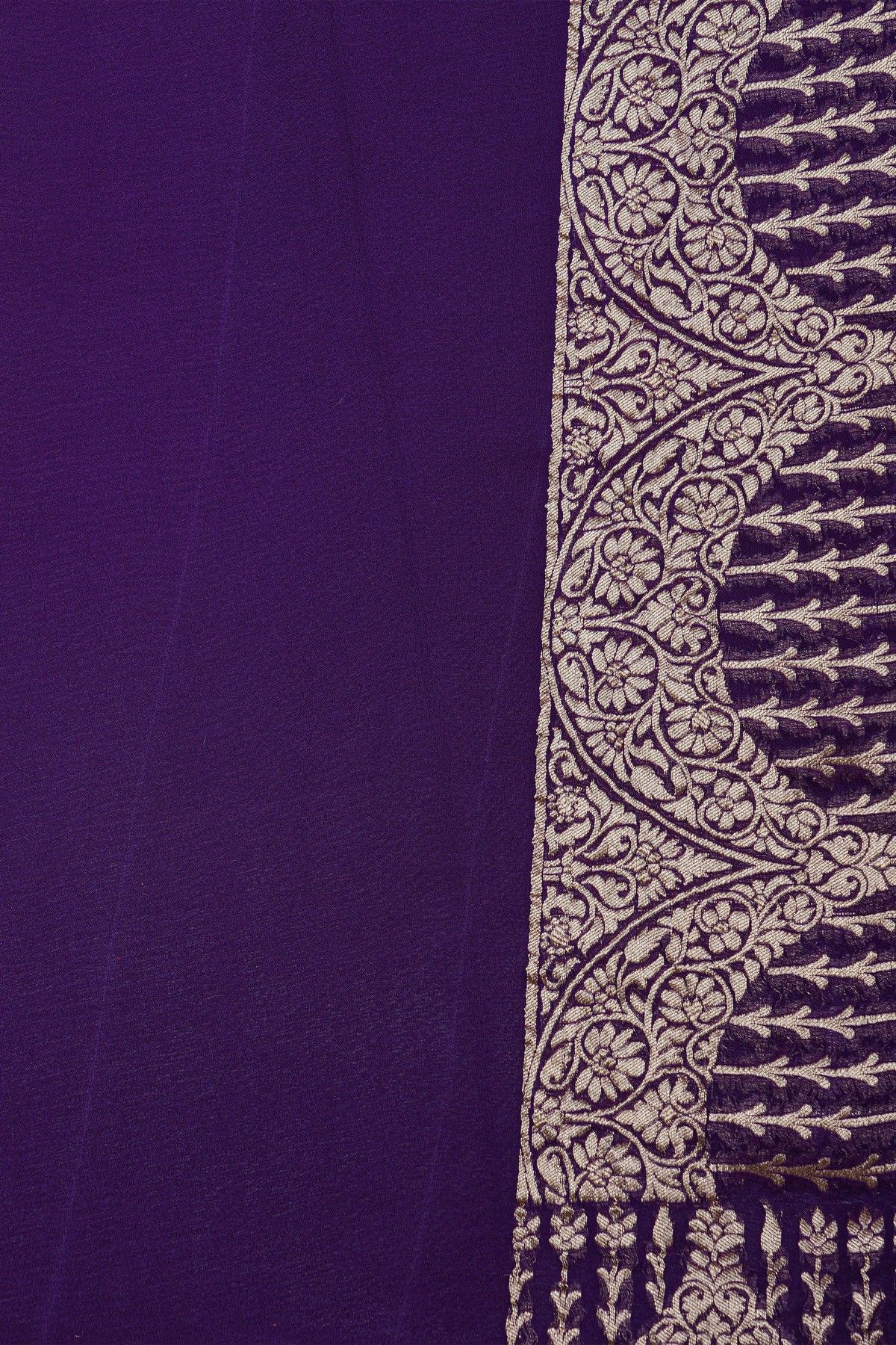 Banarasi Kaddi Georgette Navy Blue Saree With Birds And Florals In Cross Checks Body