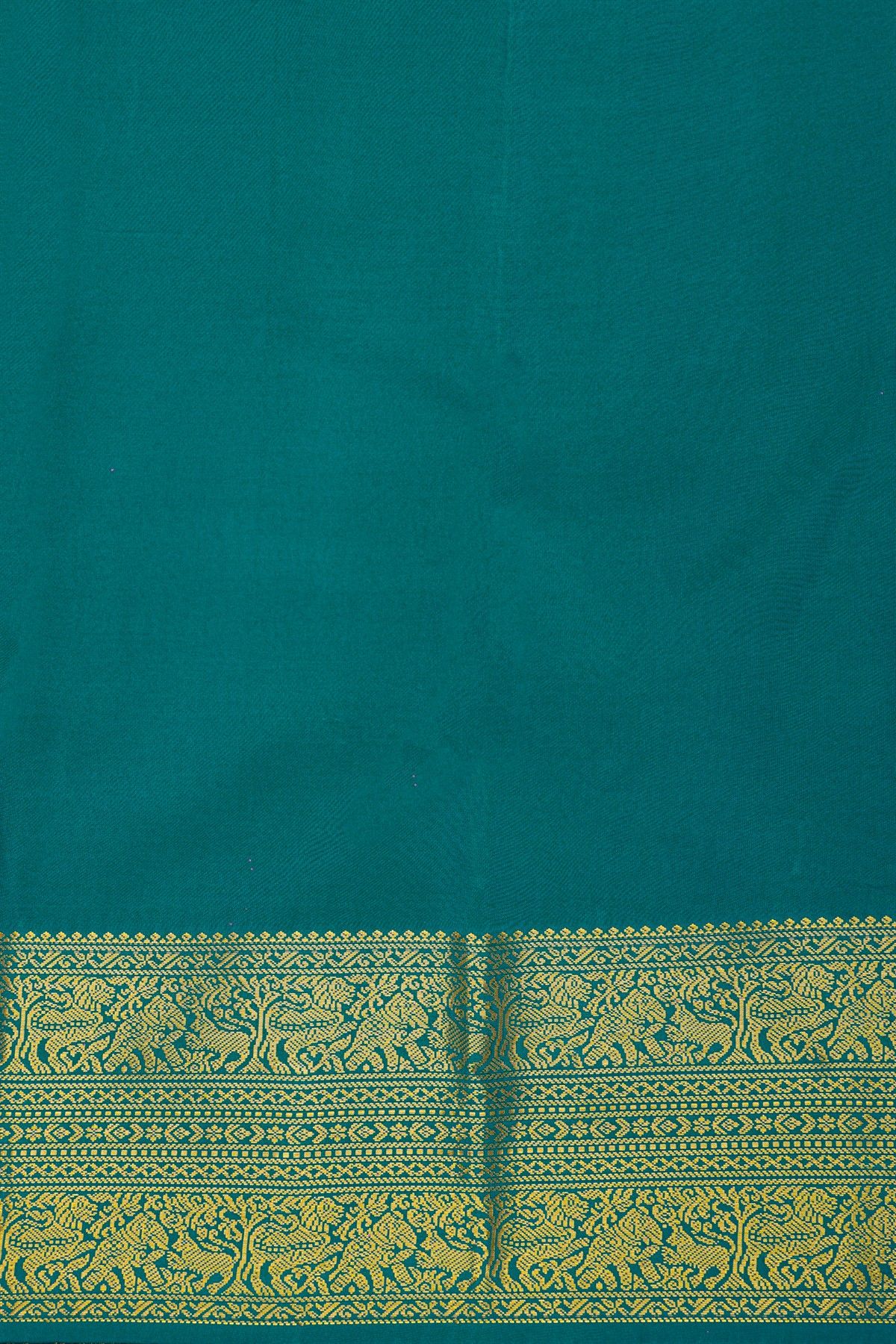 Kancheepuram Silk Mehendi Green Saree With Florals And Leaves In Zari