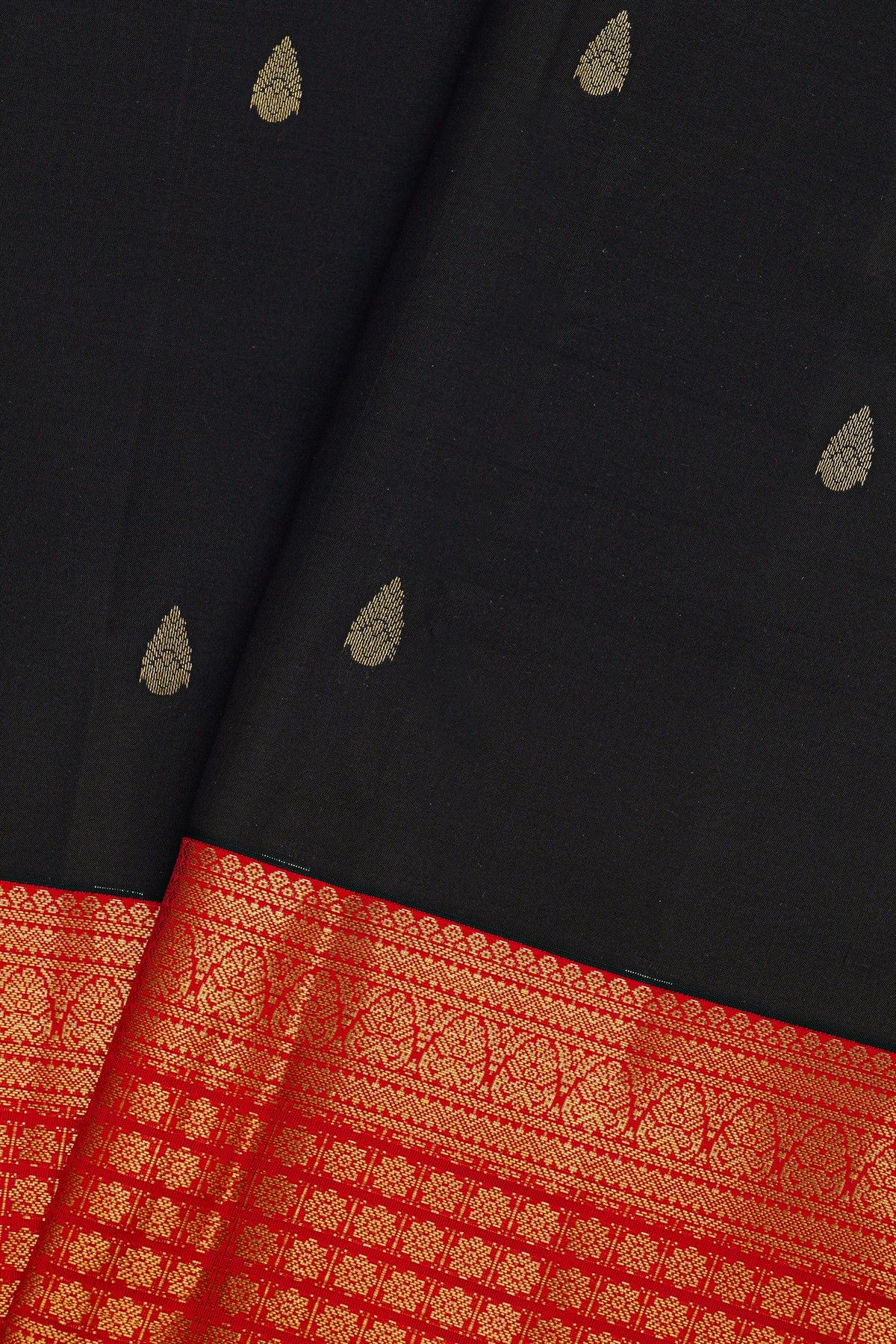 Kancheepuram Silk Black Saree With Florals And Leaves In Zari