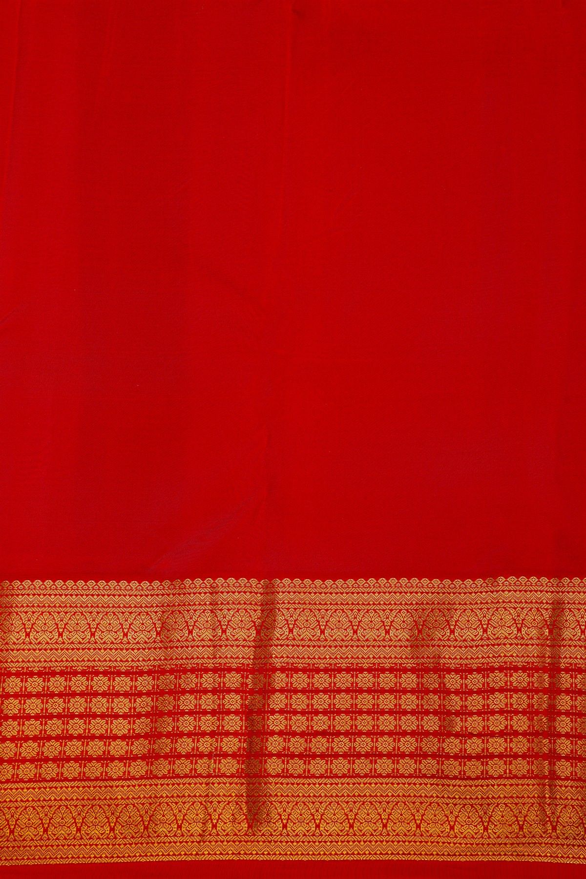 Kancheepuram Silk Peacock Green Saree With Florals And Leaves In Zari Body Red Border